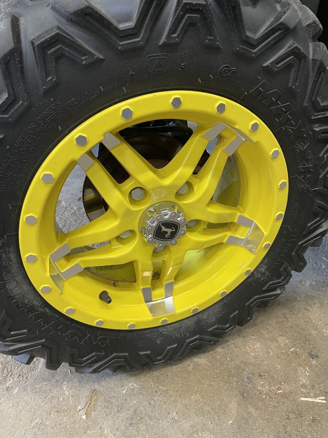 2022 John Deere XUV835R ATVs and Utility Vehicle