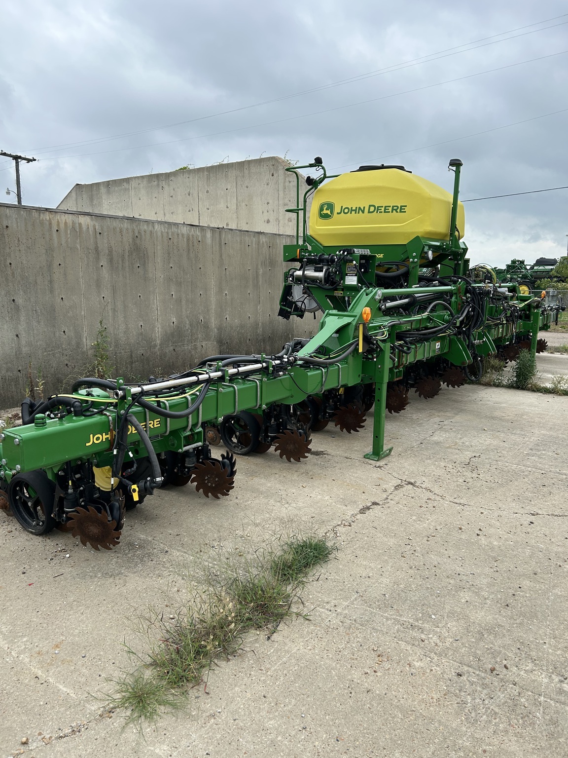 2024 John Deere 1725 CCS Planter