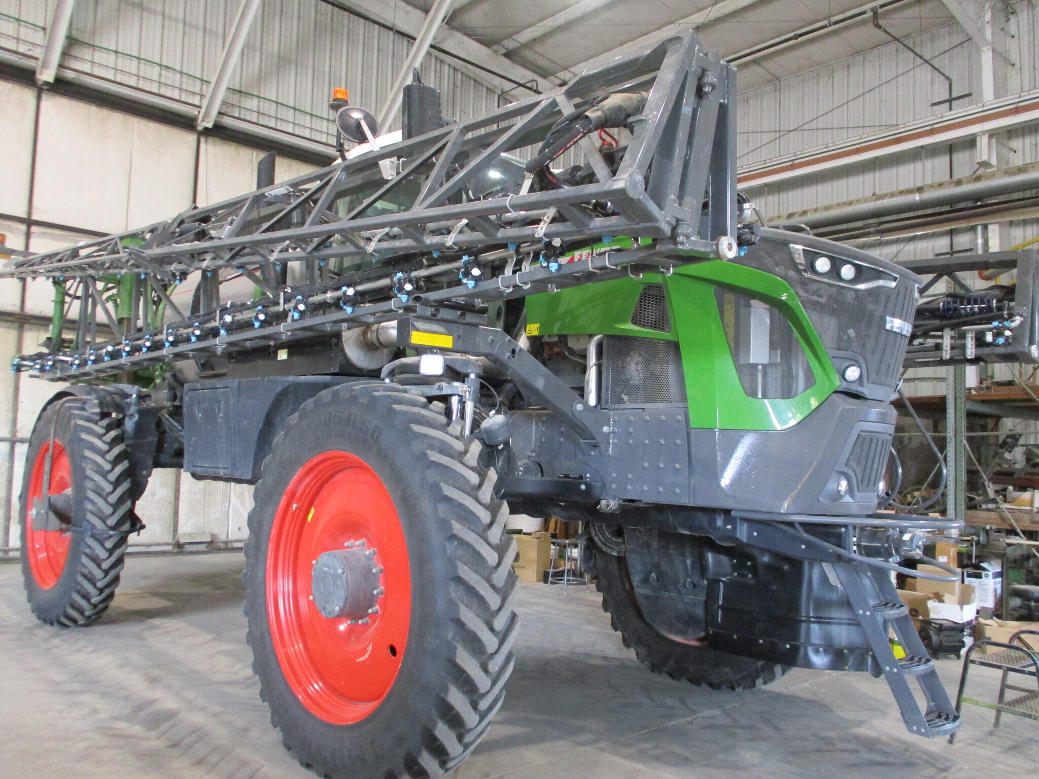 2025 Fendt RG934 Self-Propelled Sprayer