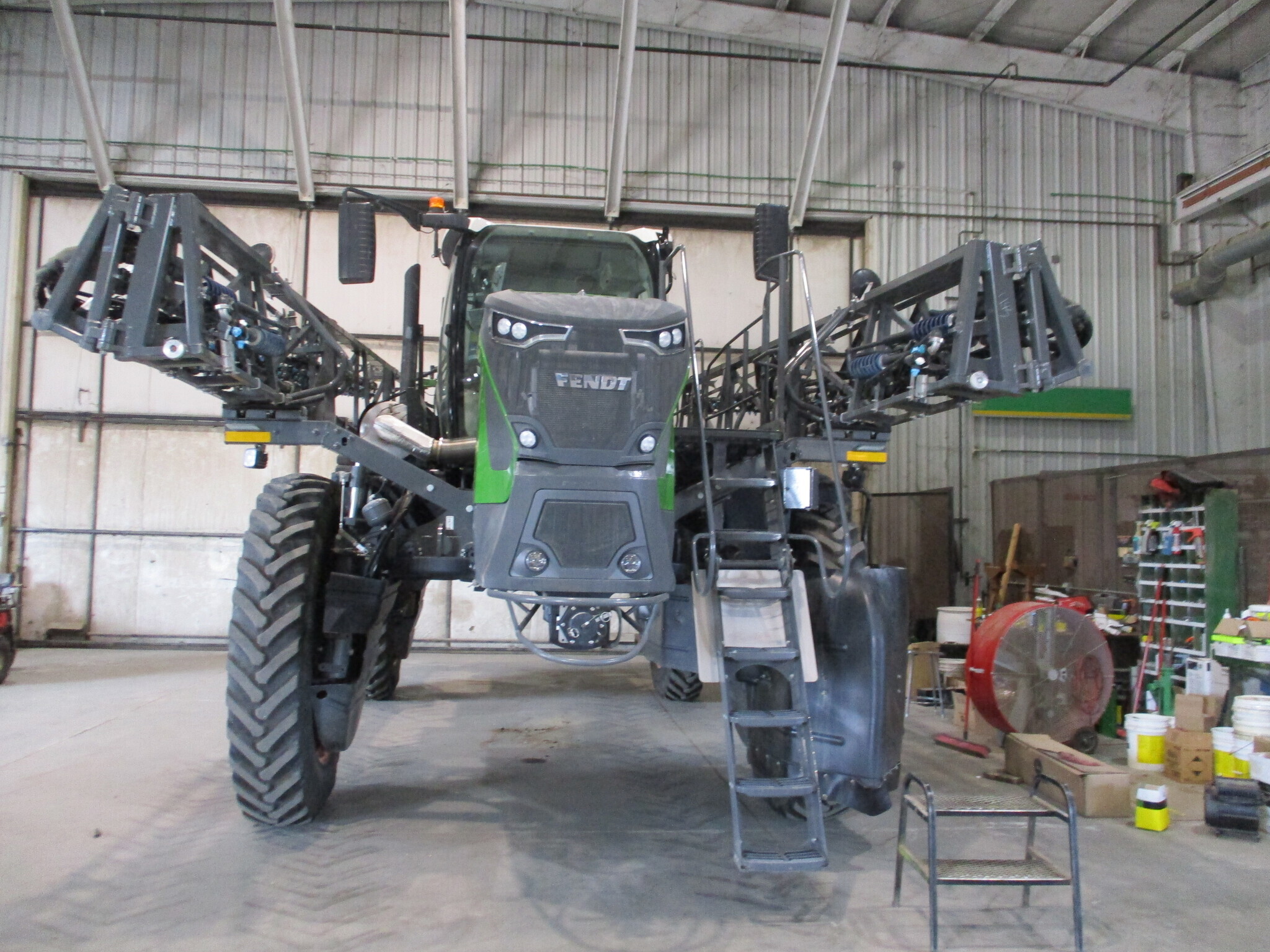 2025 Fendt RG934 Self-Propelled Sprayer