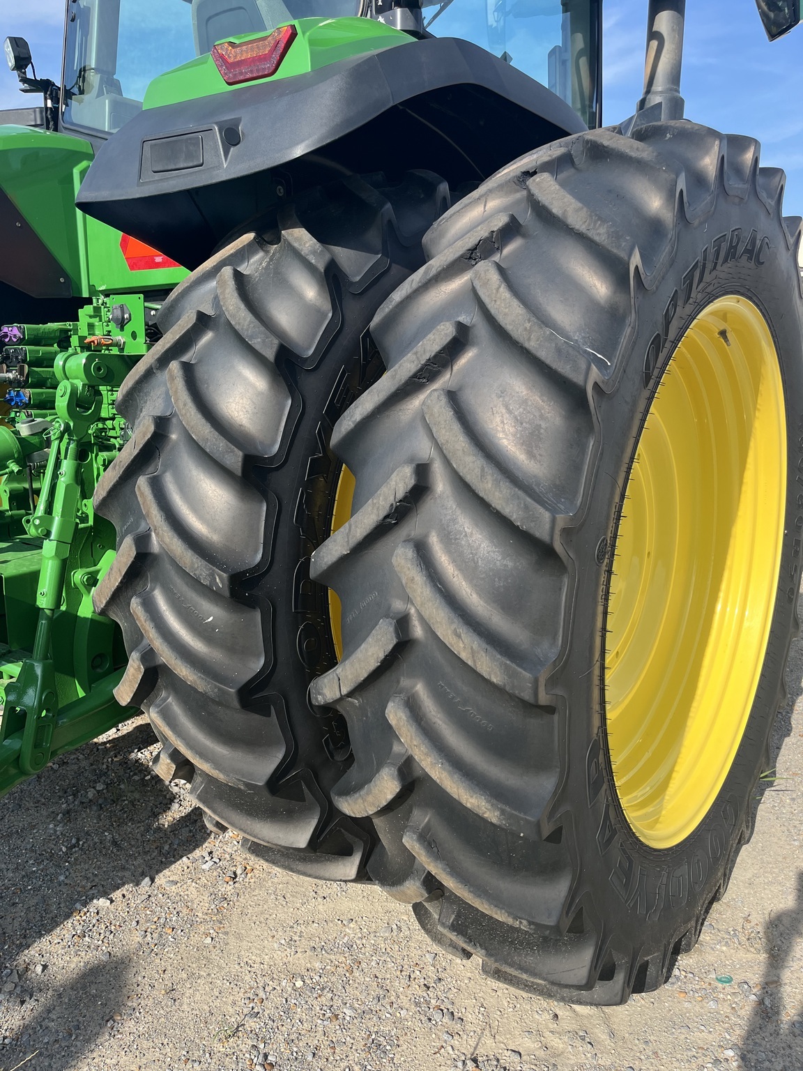 2023 John Deere 8R 310 Tractor