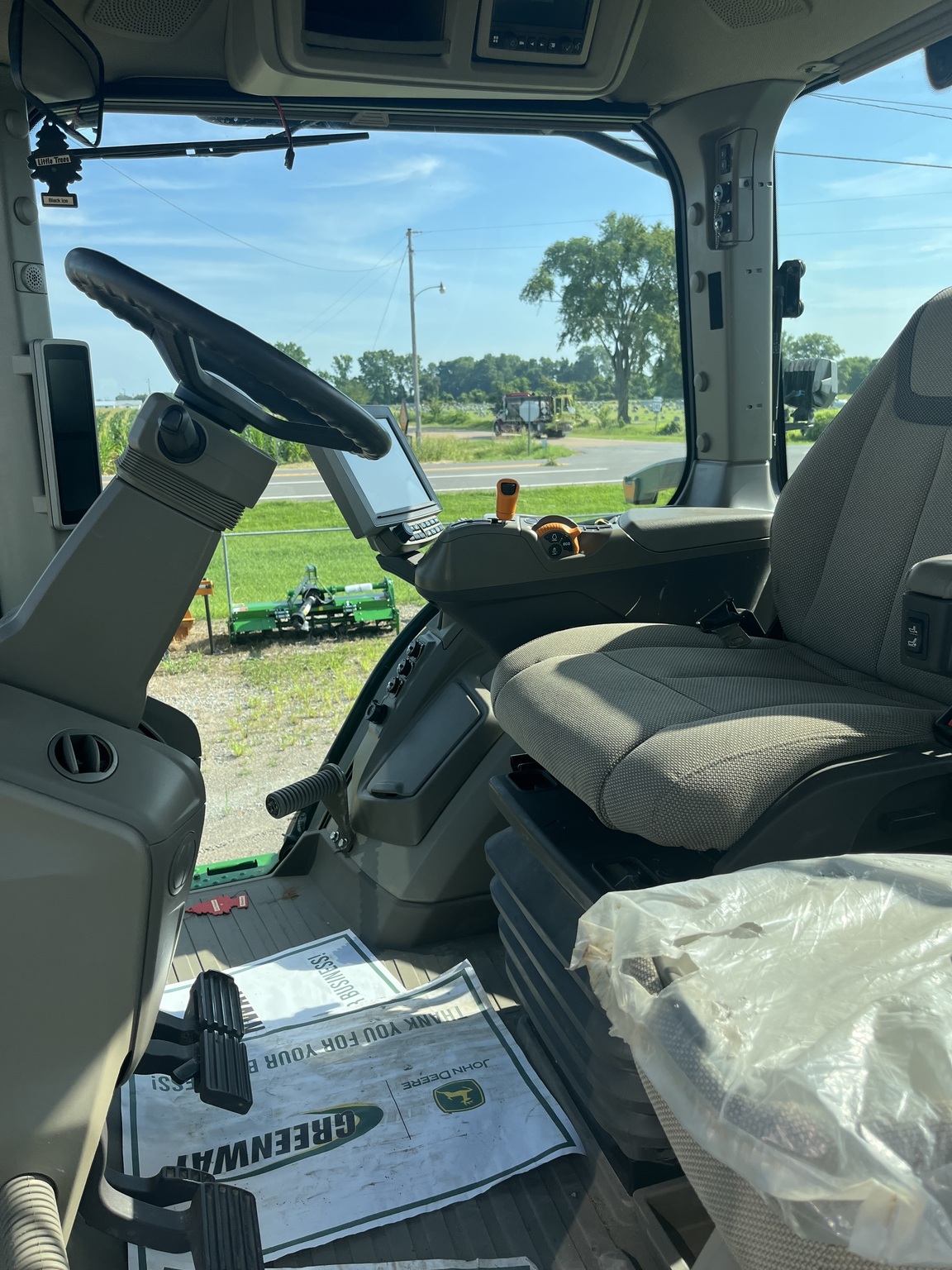 2023 John Deere 8R 310 Tractor