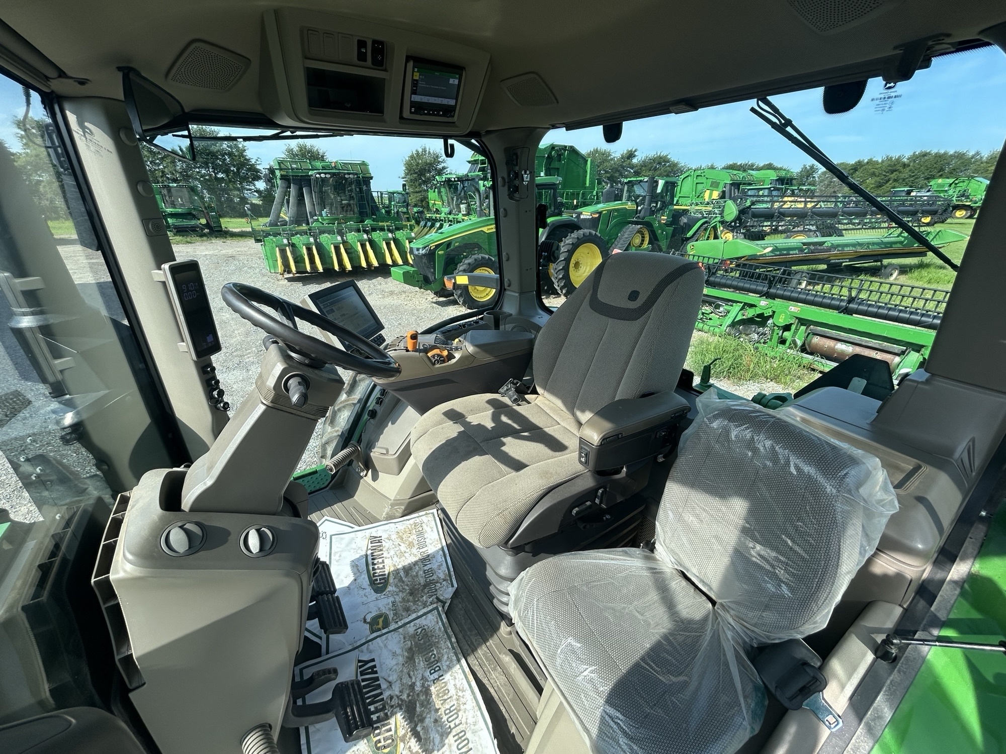 2023 John Deere 8R 340 Tractor