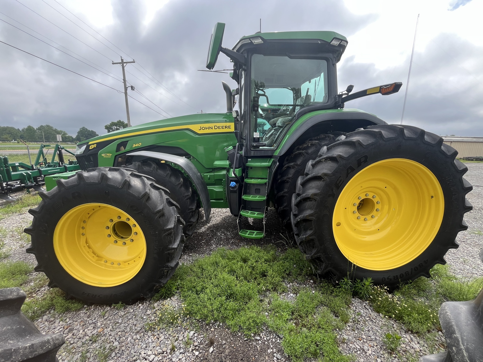 2023 John Deere 8R 340 Tractor