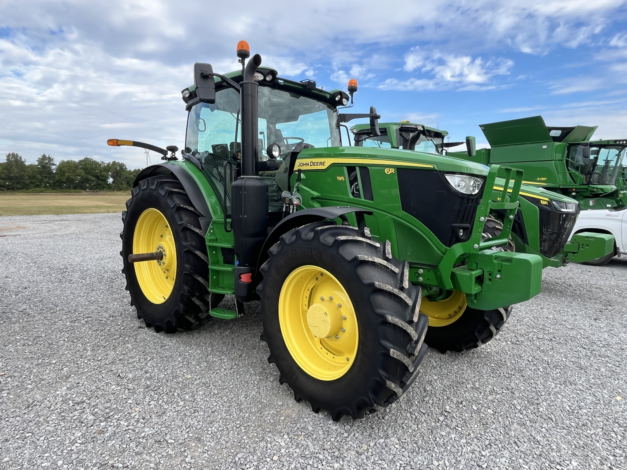2023 John Deere 6R 195 Tractor