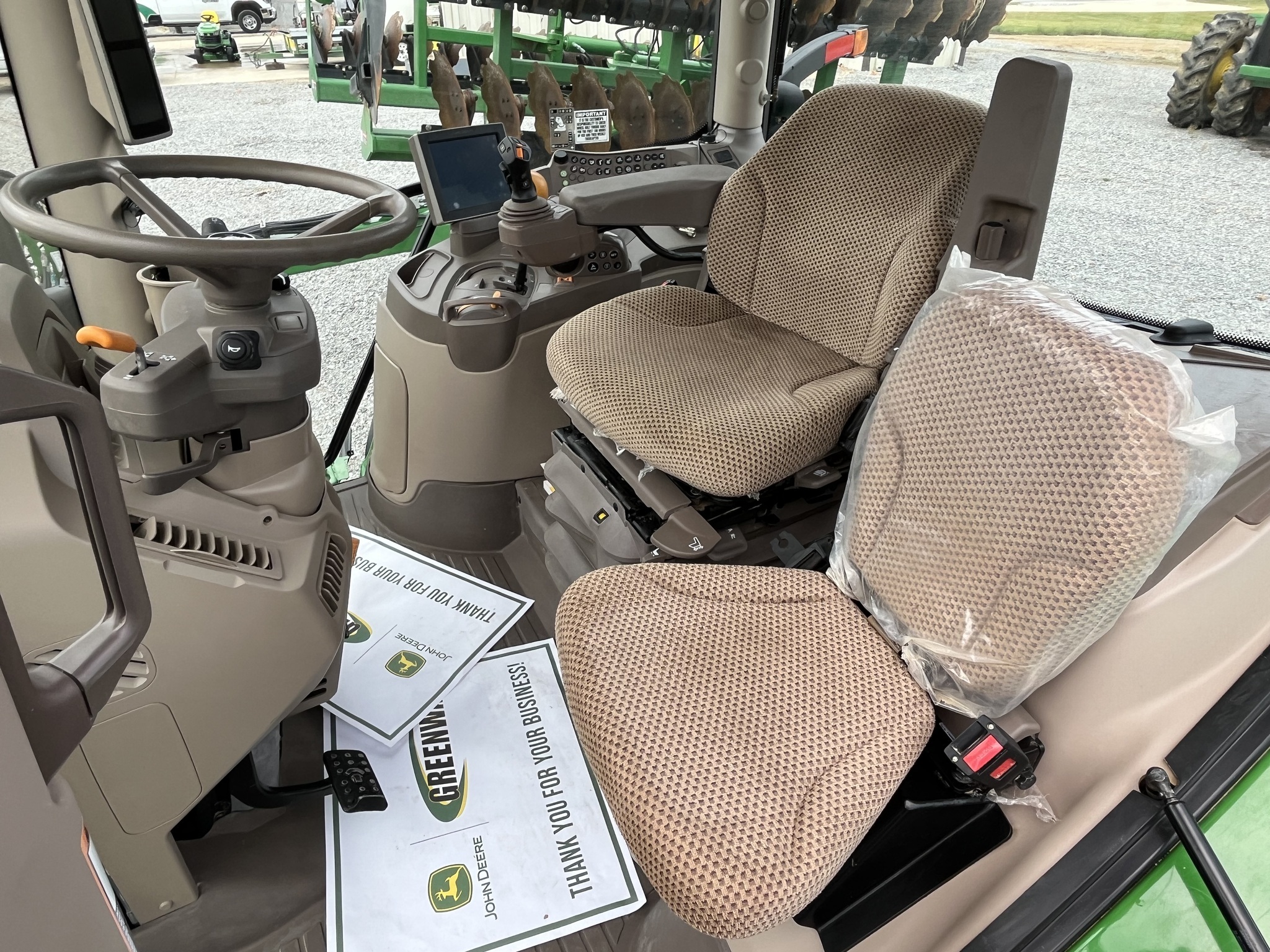 2023 John Deere 6R 195 Tractor