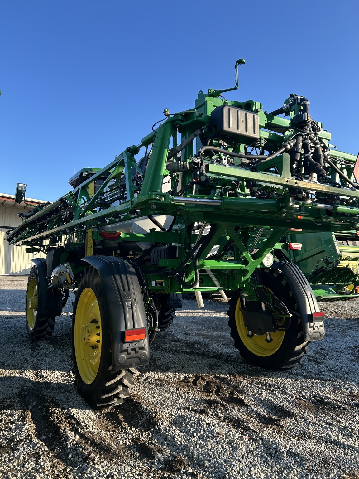 2023 John Deere 412R Self-Propelled Sprayer