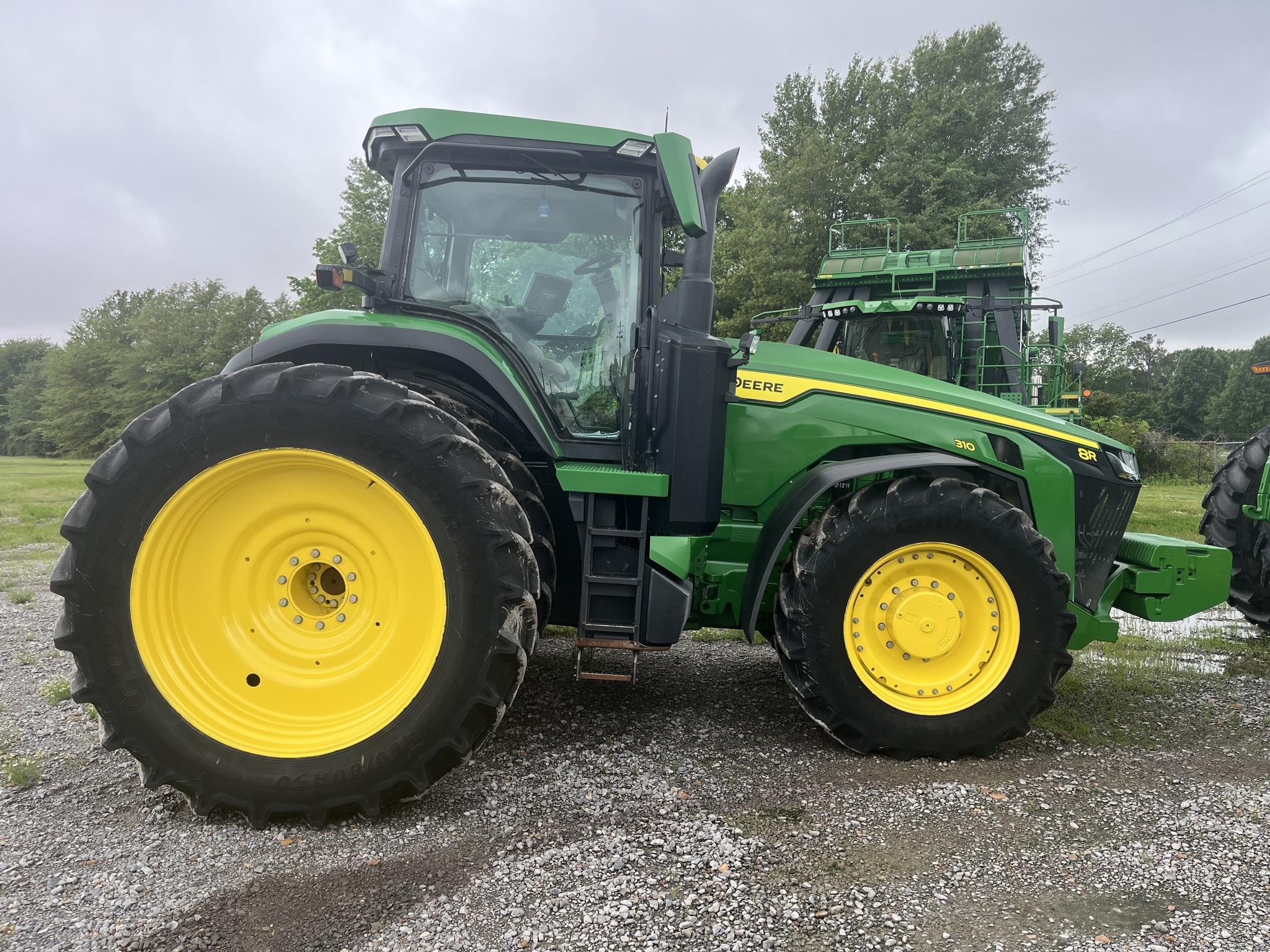 2023 John Deere 8R 310 Tractor