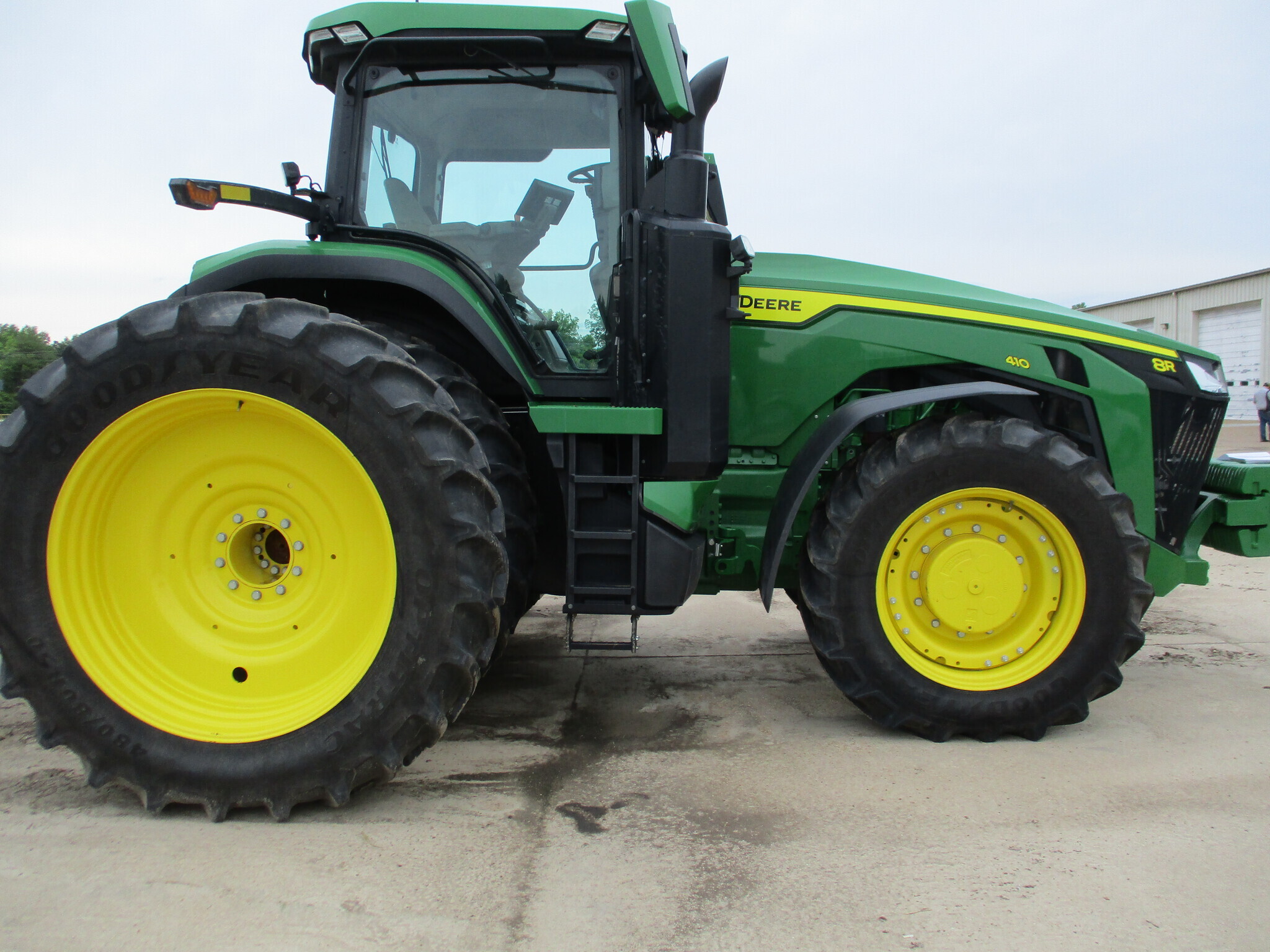2024 John Deere 8R 410 Tractor