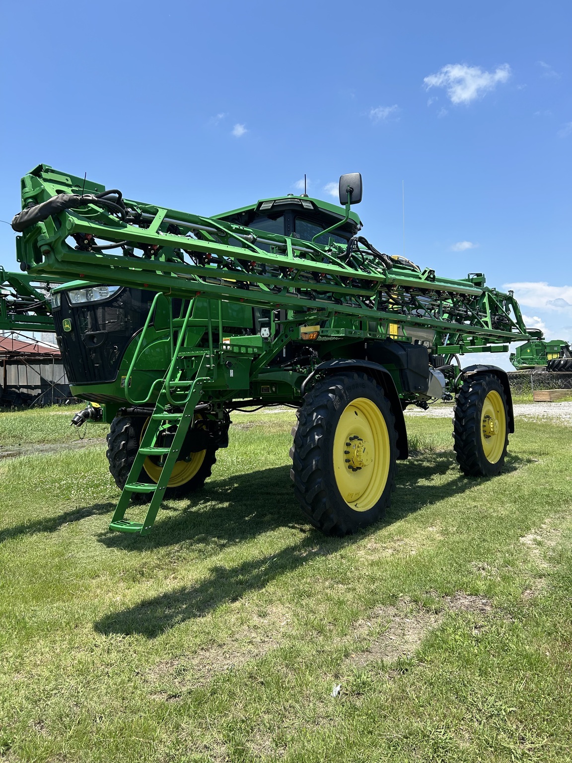 2023 John Deere 412R Self-Propelled Sprayer