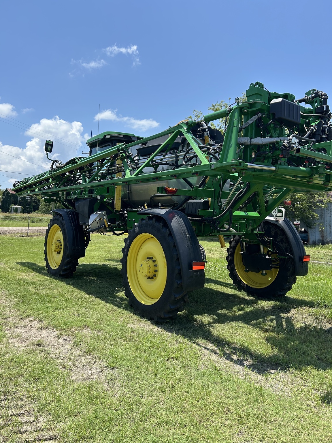 2023 John Deere 412R Self-Propelled Sprayer