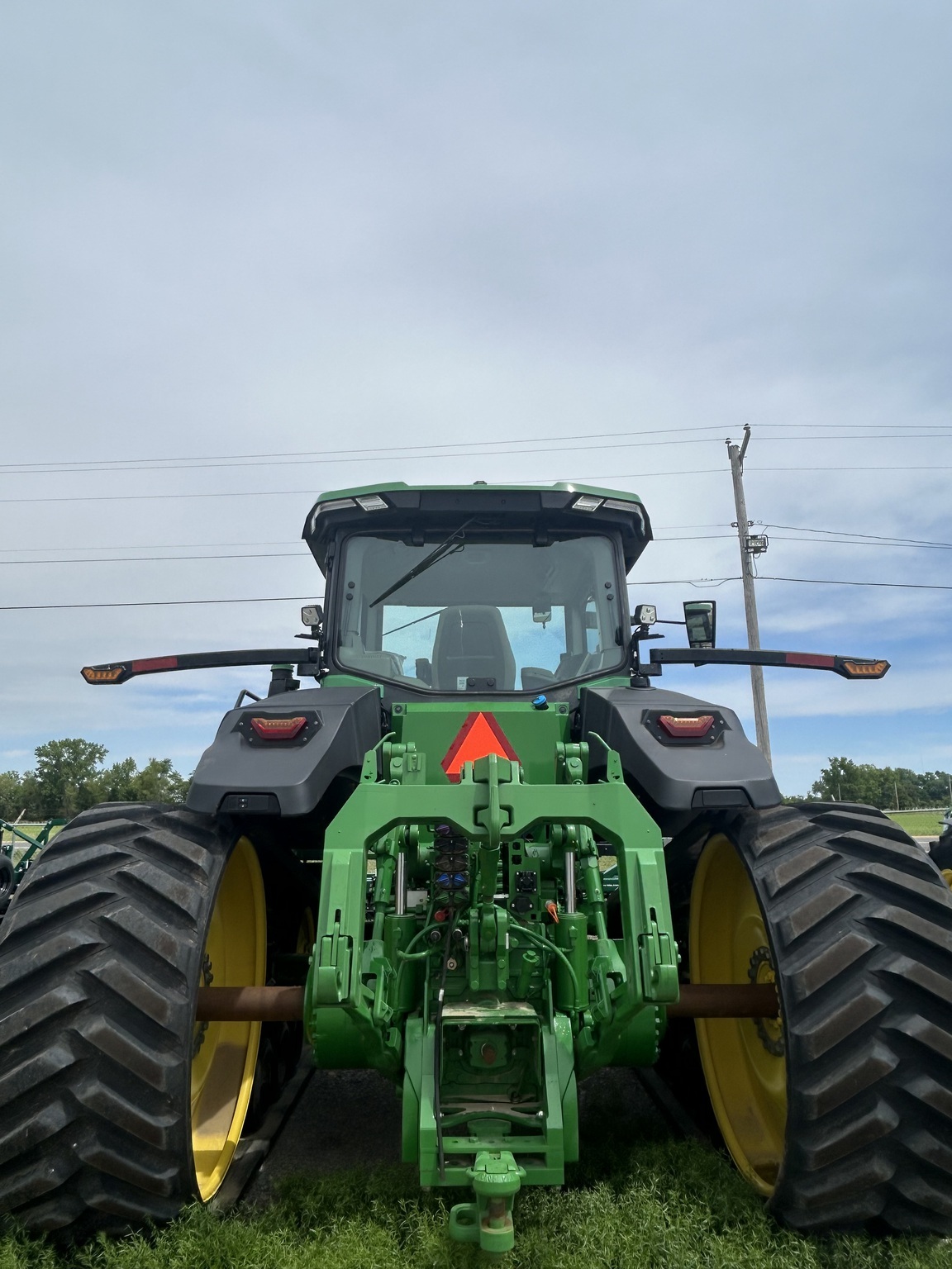 2023 John Deere 8RT 370 Tractor