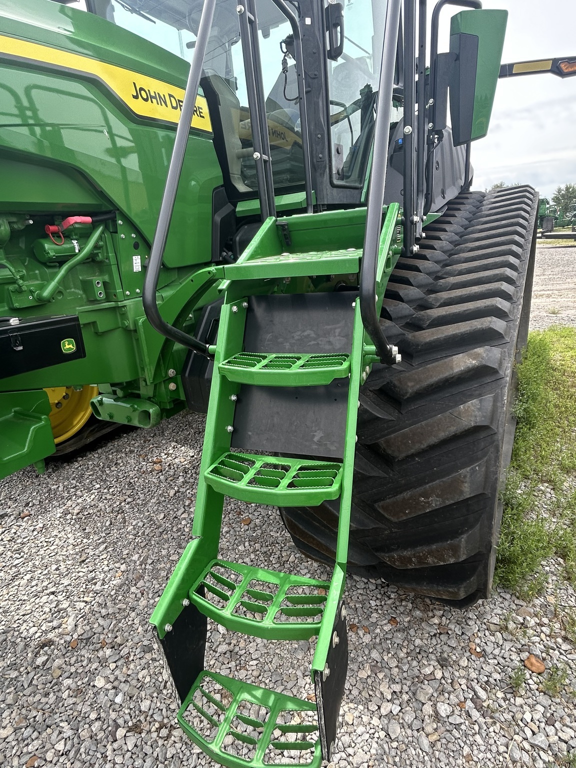 2023 John Deere 8RT 370 Tractor