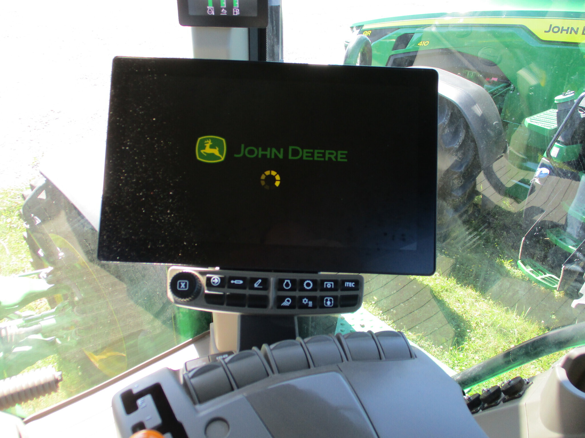 2024 John Deere 8R 280 Tractor