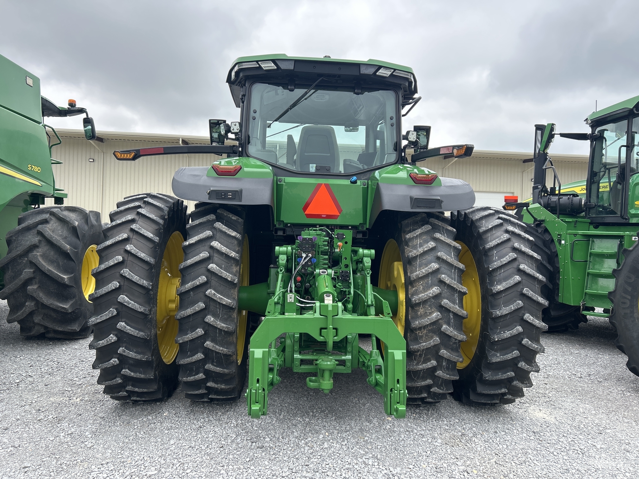 2023 John Deere 8R 310 Tractor