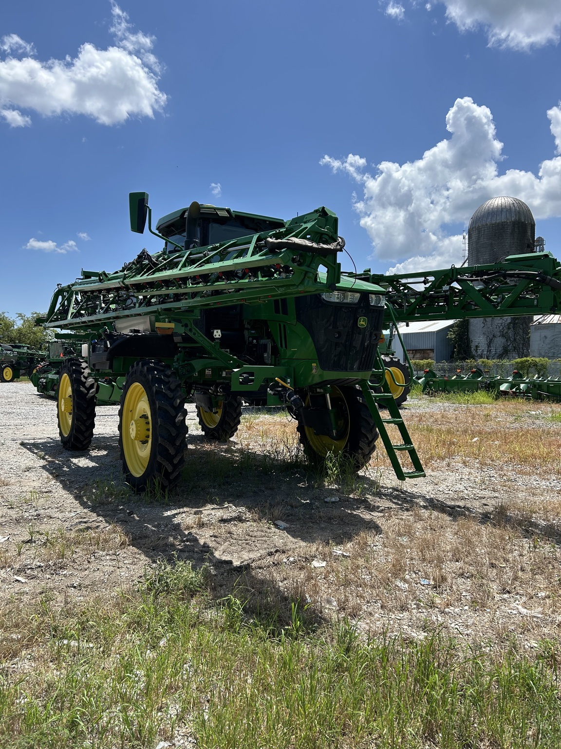 2023 John Deere 412R Self-Propelled Sprayer