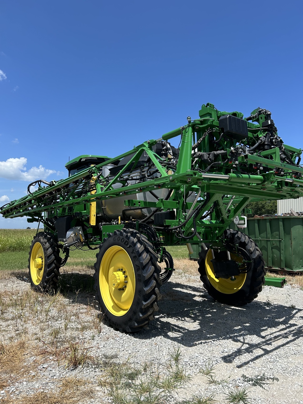 2023 John Deere 412R Self-Propelled Sprayer