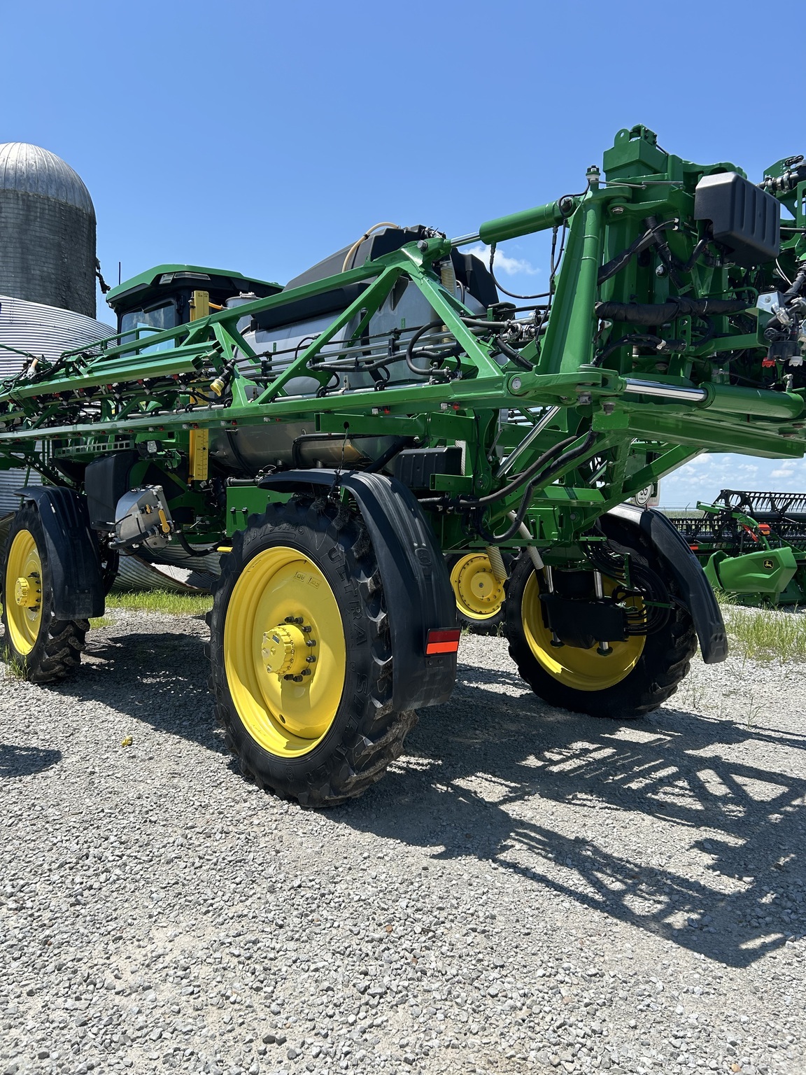 2023 John Deere 412R Self-Propelled Sprayer