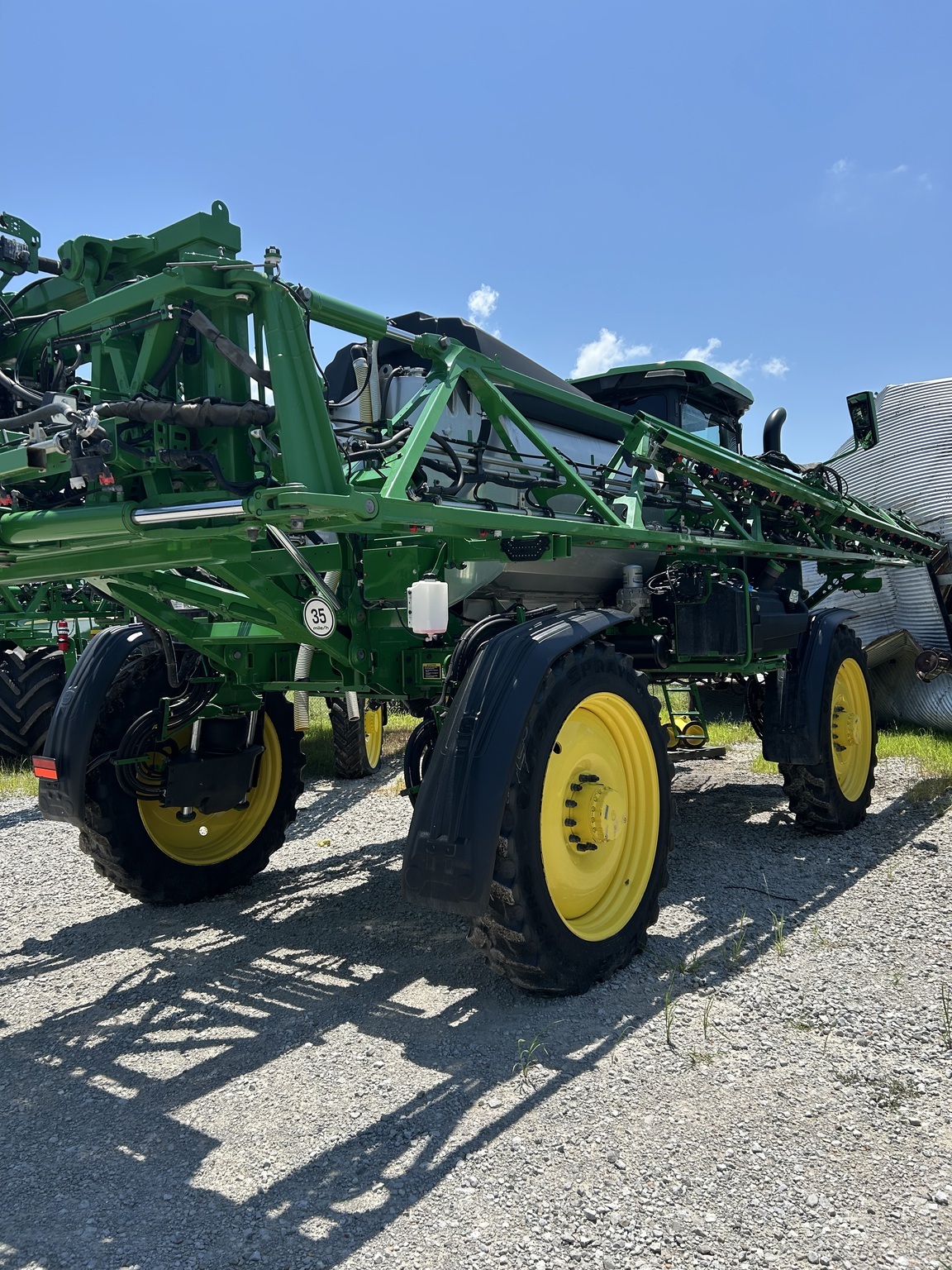 2023 John Deere 412R Self-Propelled Sprayer