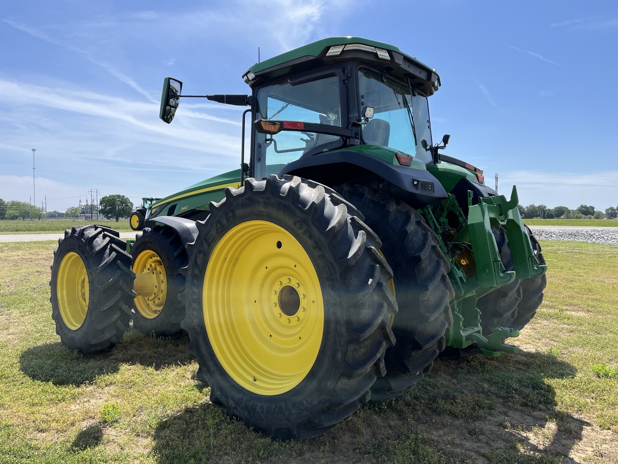 2022 John Deere 8R 340 Tractor