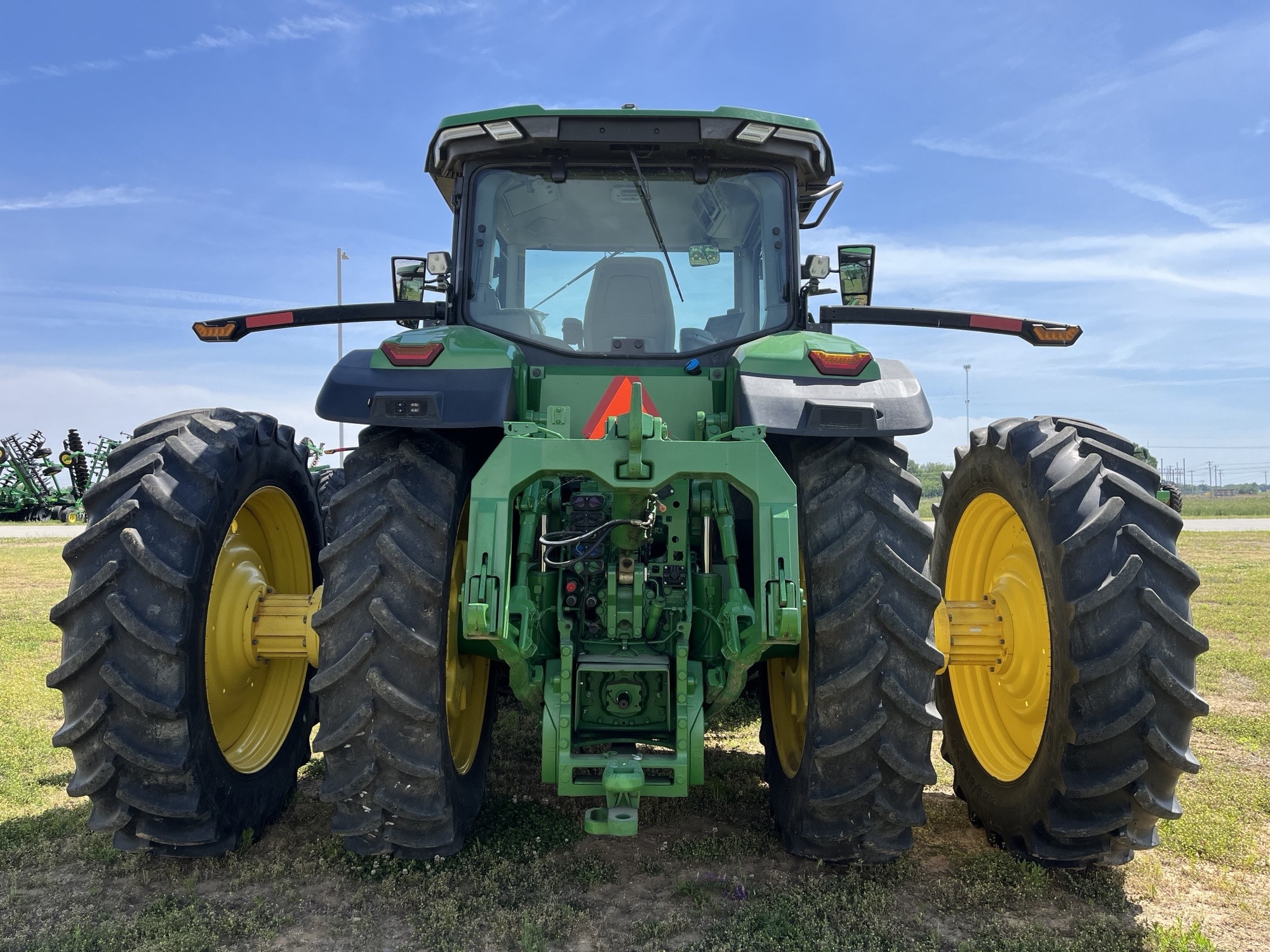 2022 John Deere 8R 340 Tractor