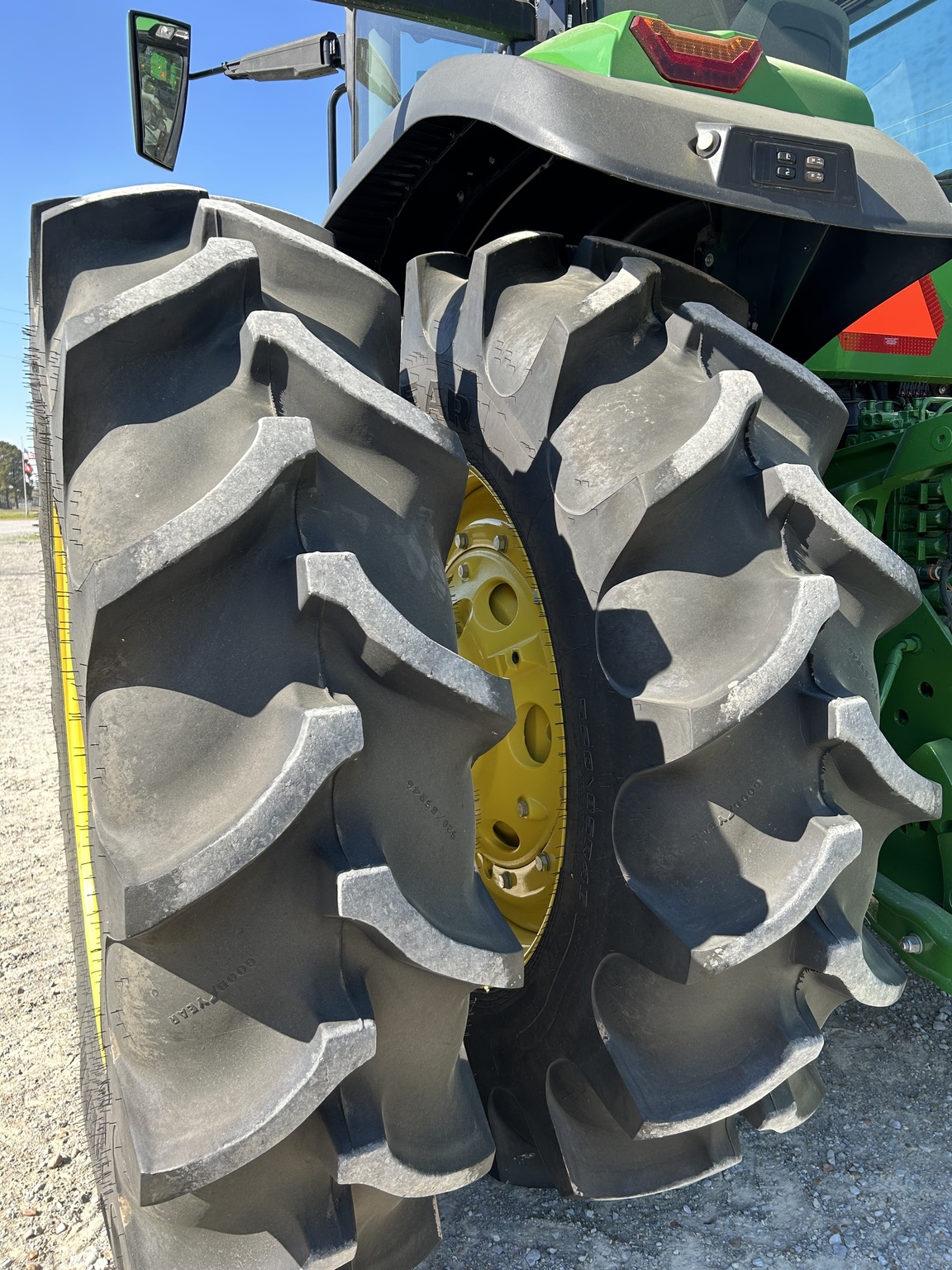 2024 John Deere 8R 280 Tractor