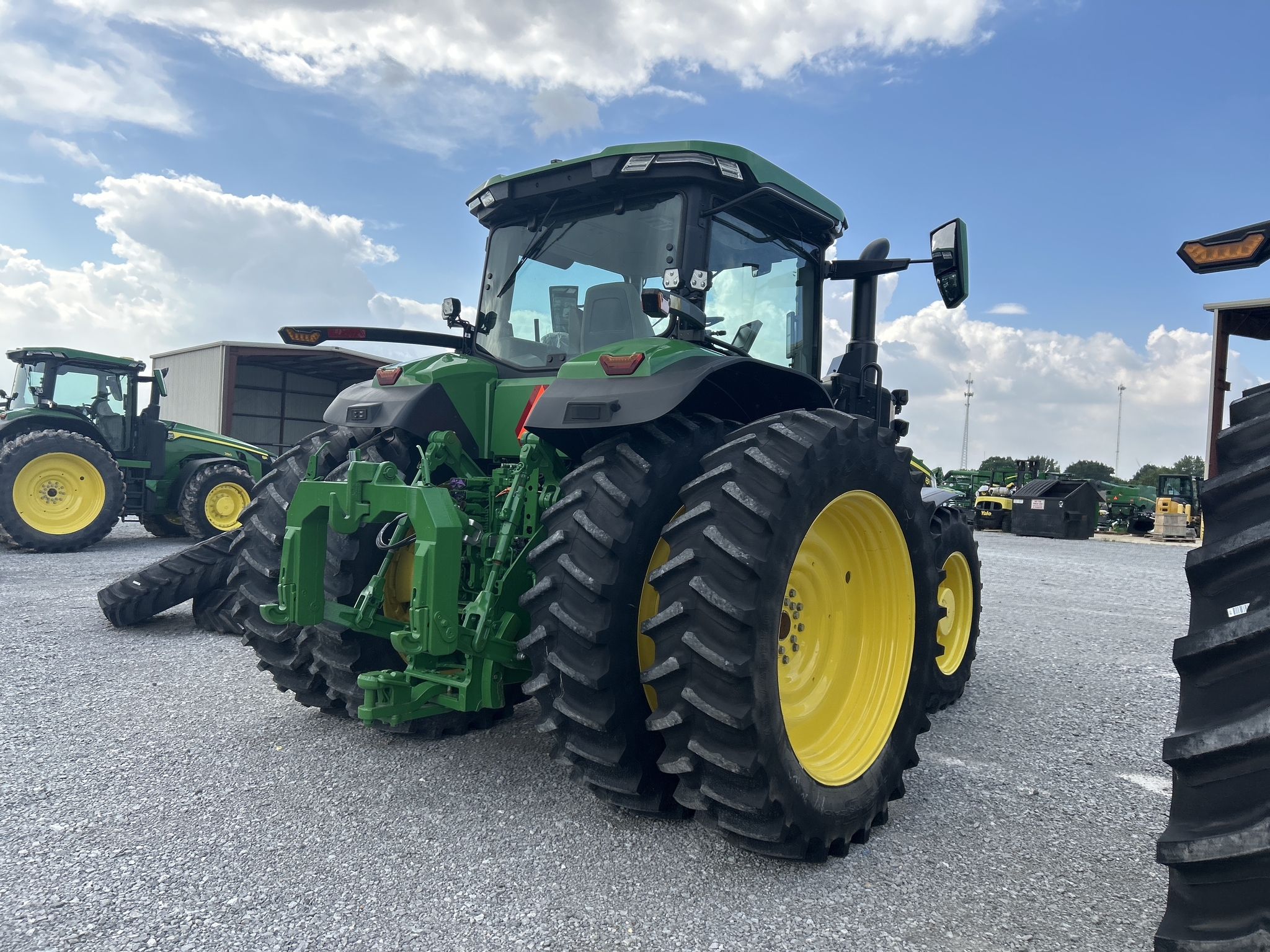 2023 John Deere 8R 310 Tractor