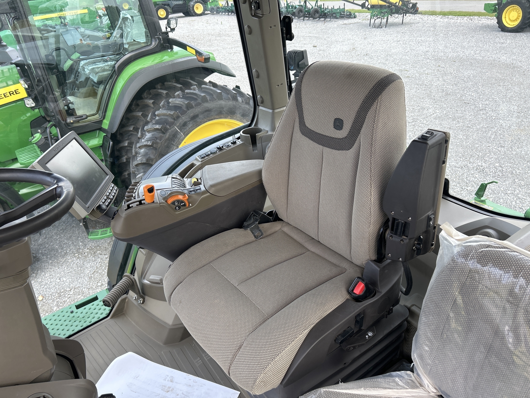 2023 John Deere 8R 310 Tractor