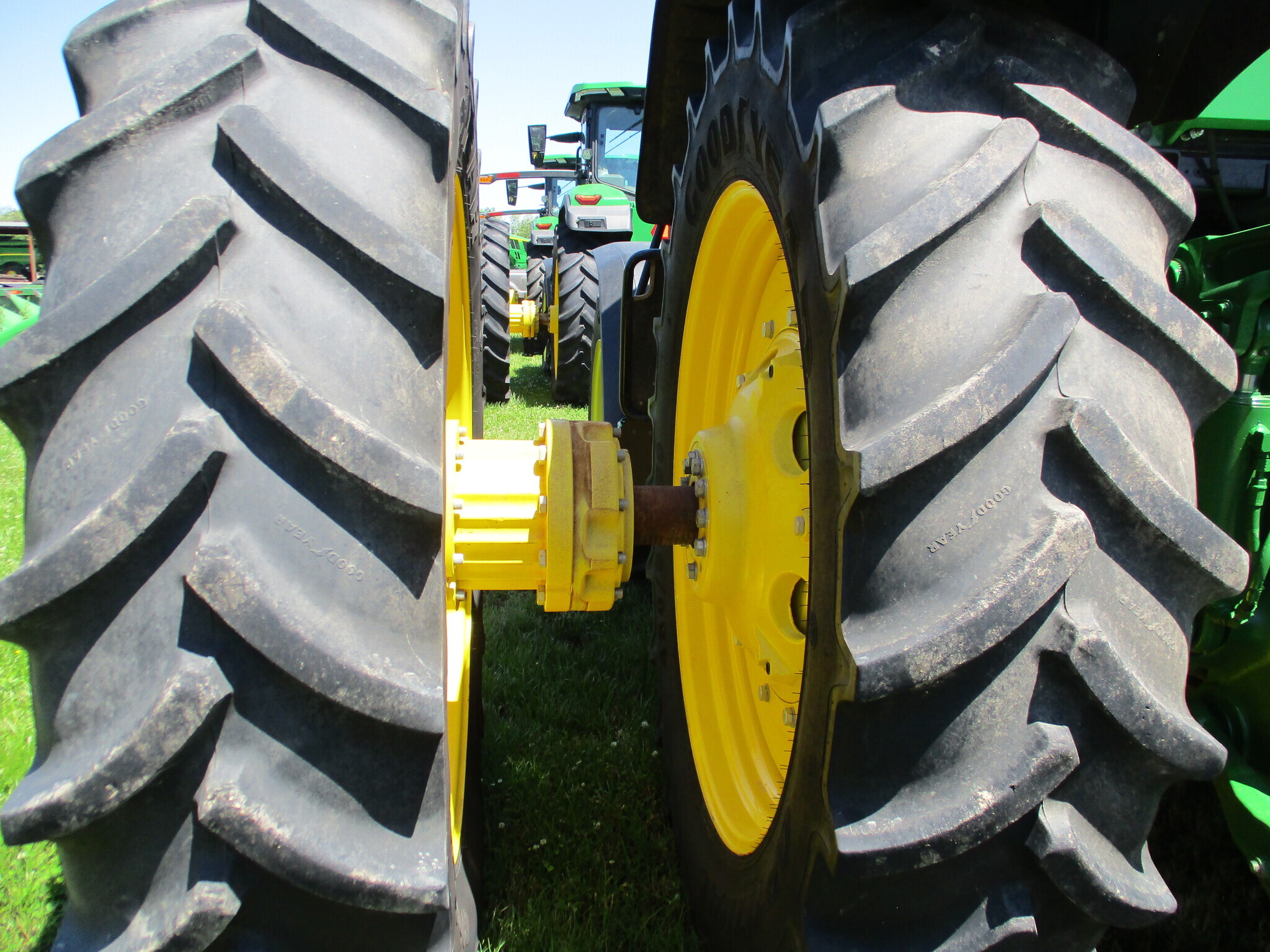 2024 John Deere 8R 280 Tractor