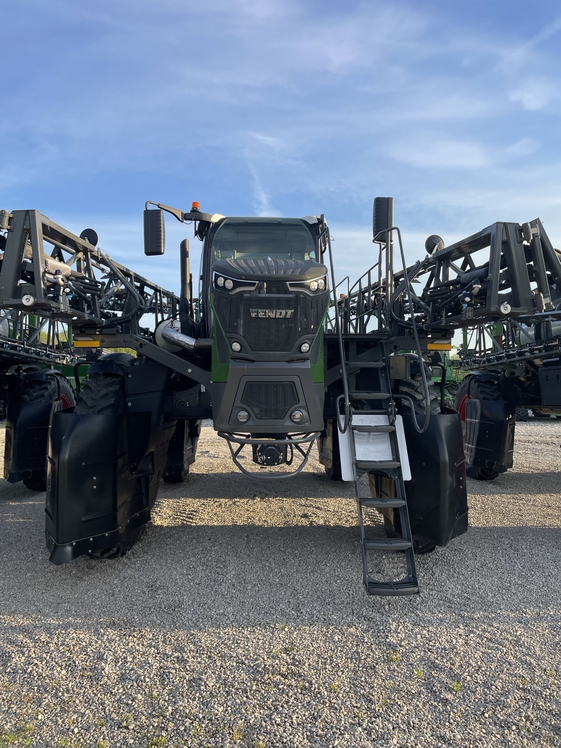 2025 Fendt RG934 Self-Propelled Sprayer