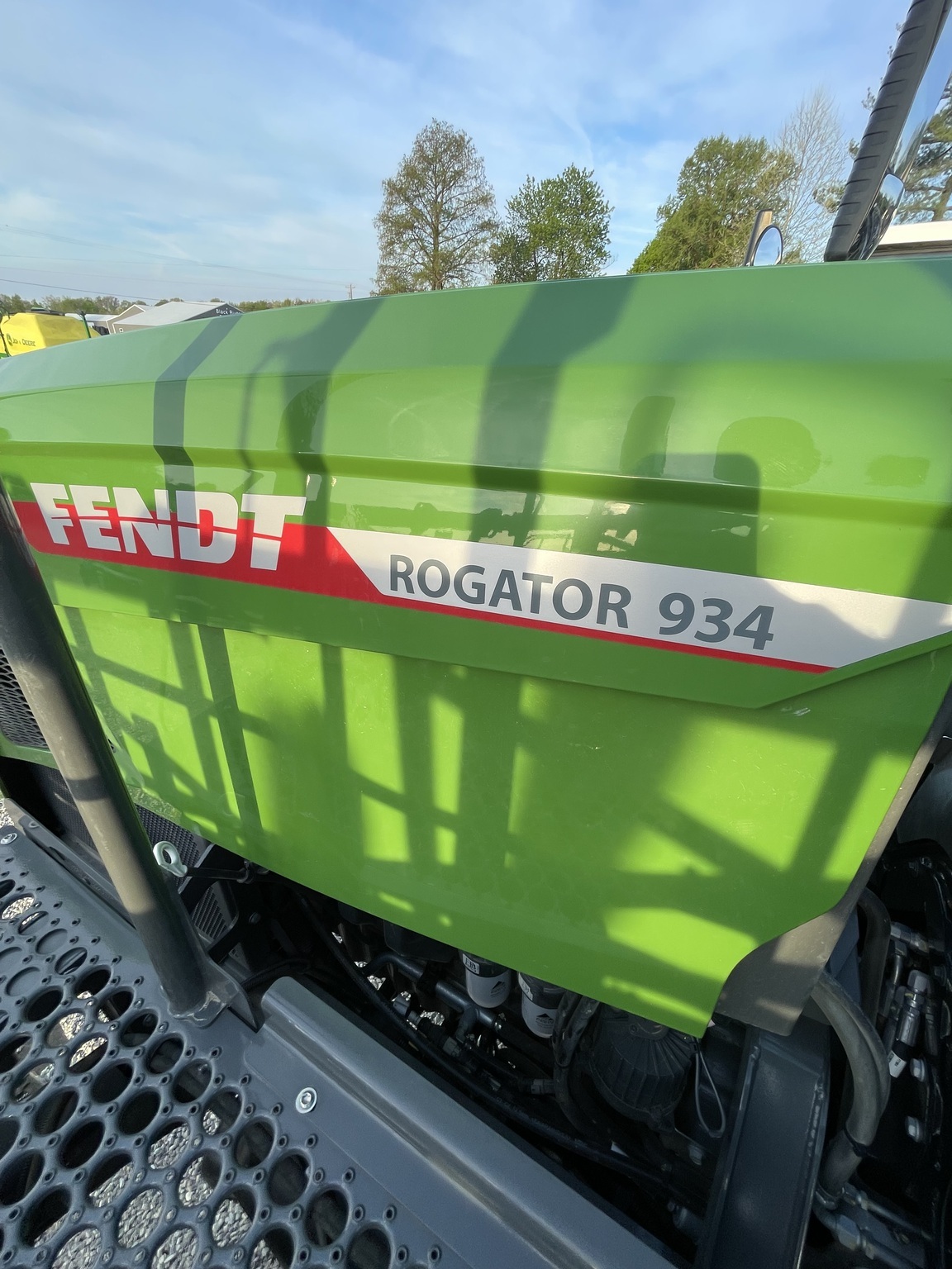 2025 Fendt RG934 Self-Propelled Sprayer