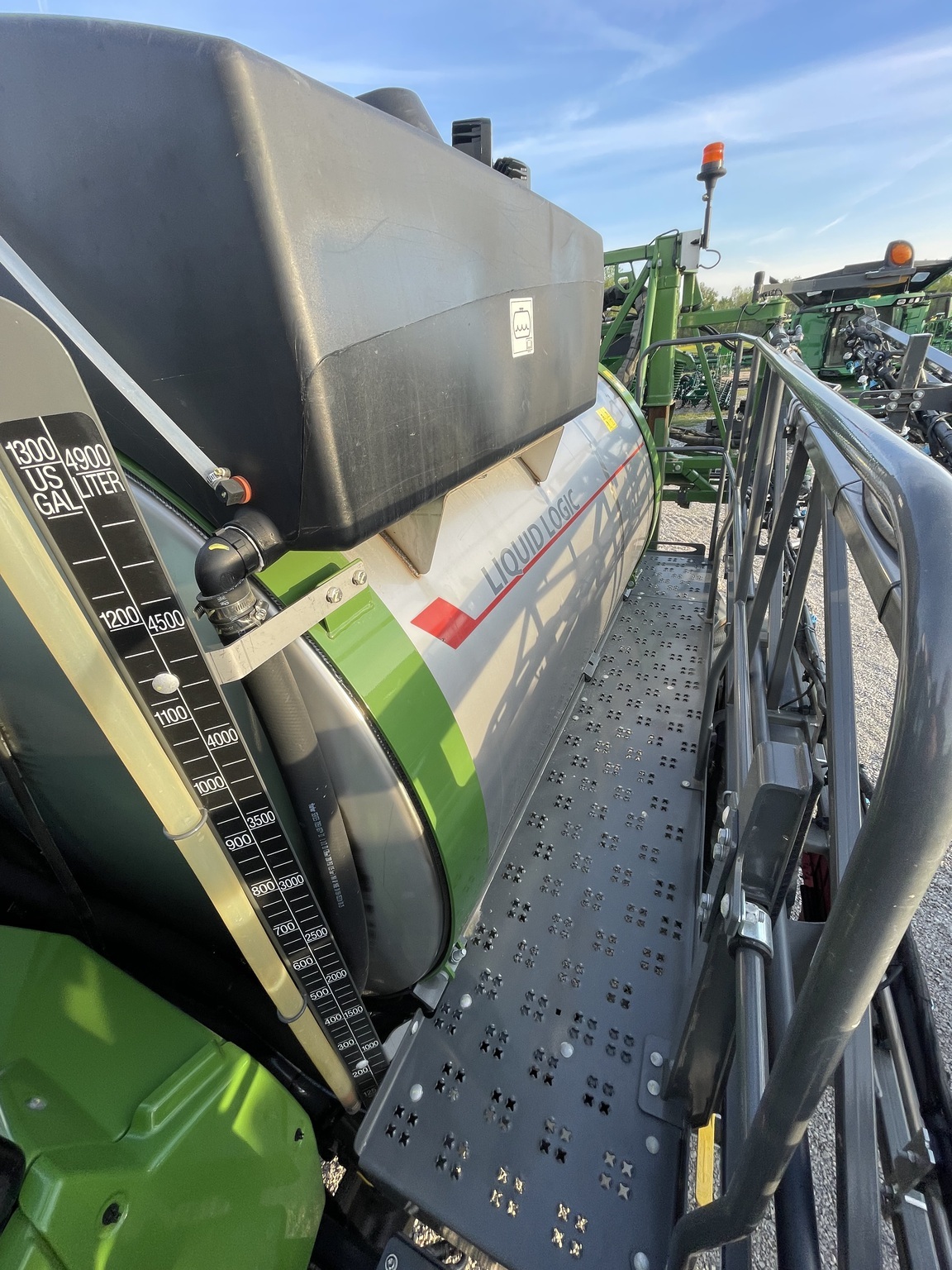 2025 Fendt RG934 Self-Propelled Sprayer