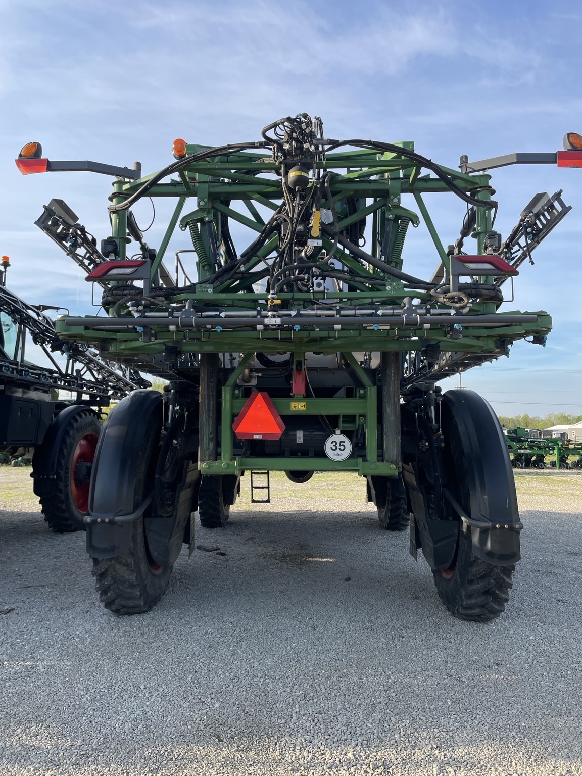 2025 Fendt RG934 Self-Propelled Sprayer
