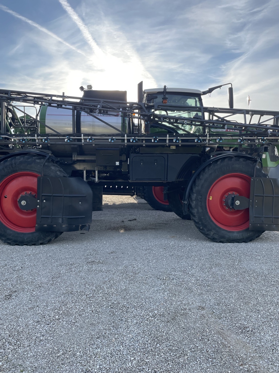 2025 Fendt RG934 Self-Propelled Sprayer