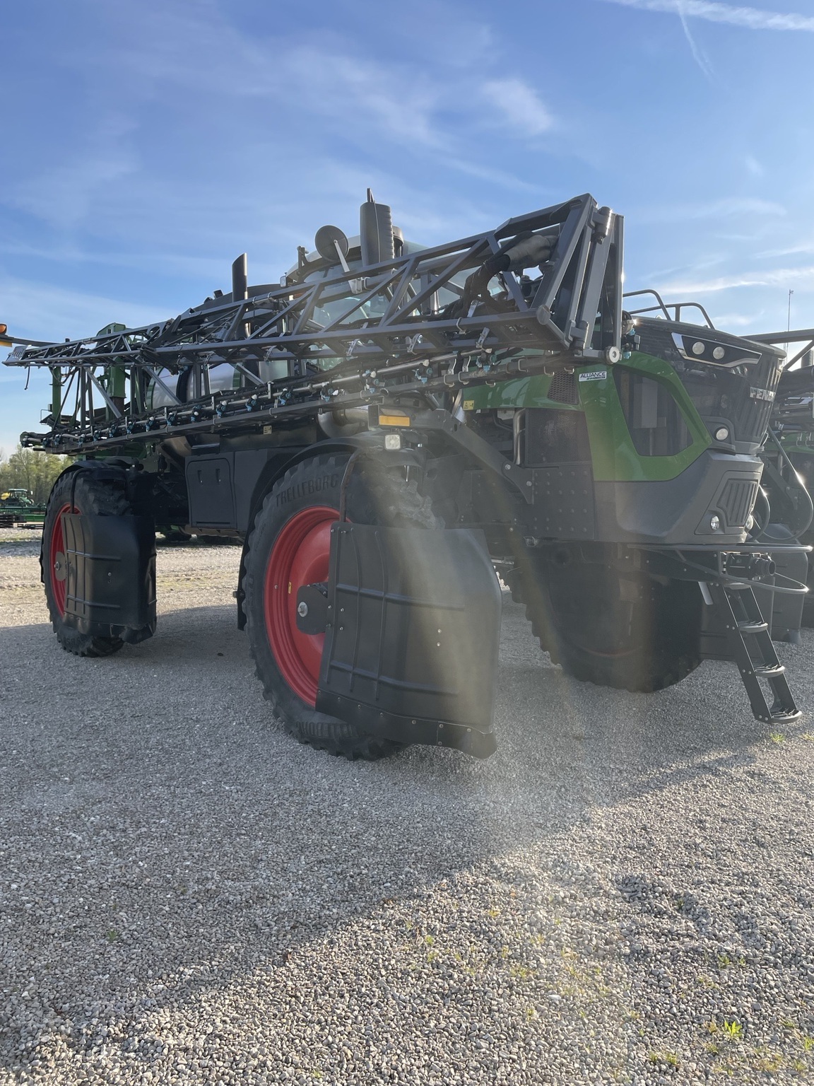 2025 Fendt RG934 Self-Propelled Sprayer