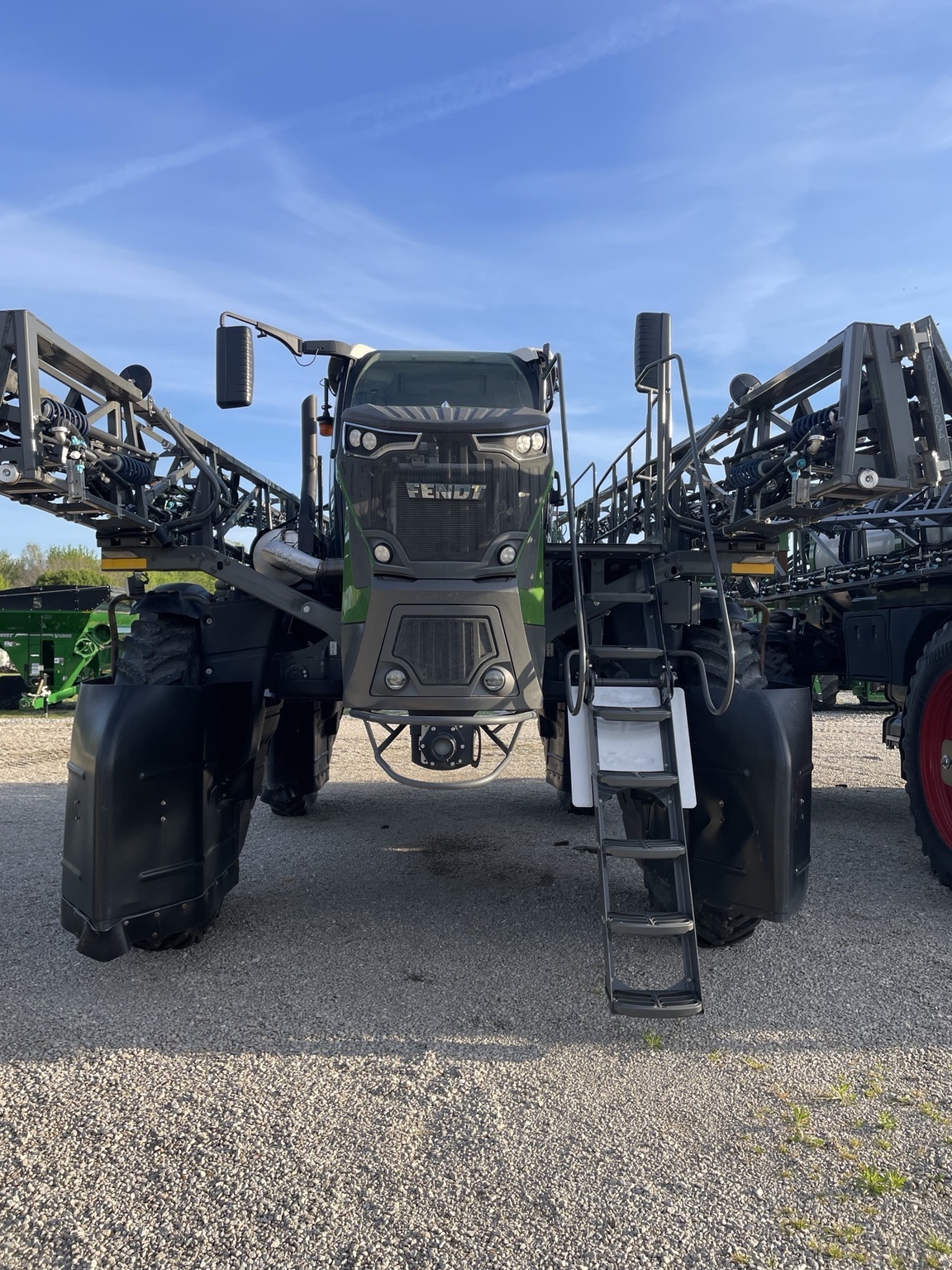 2025 Fendt RG934 Self-Propelled Sprayer
