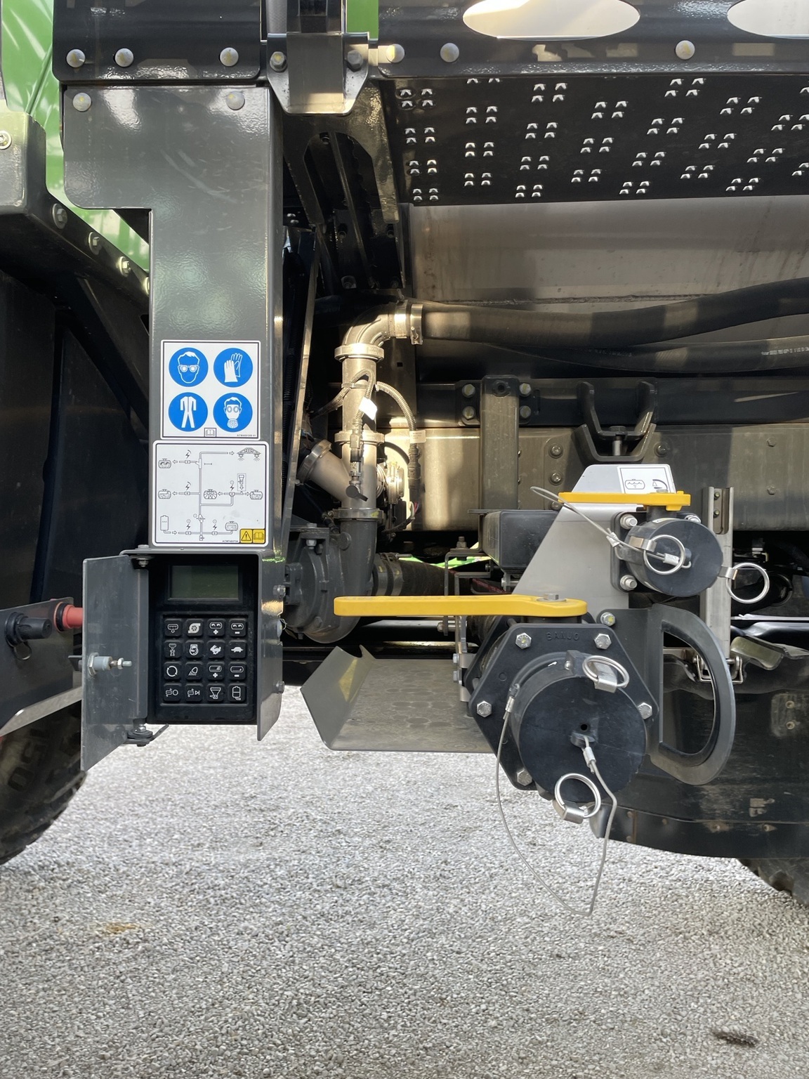 2025 Fendt RG934 Self-Propelled Sprayer