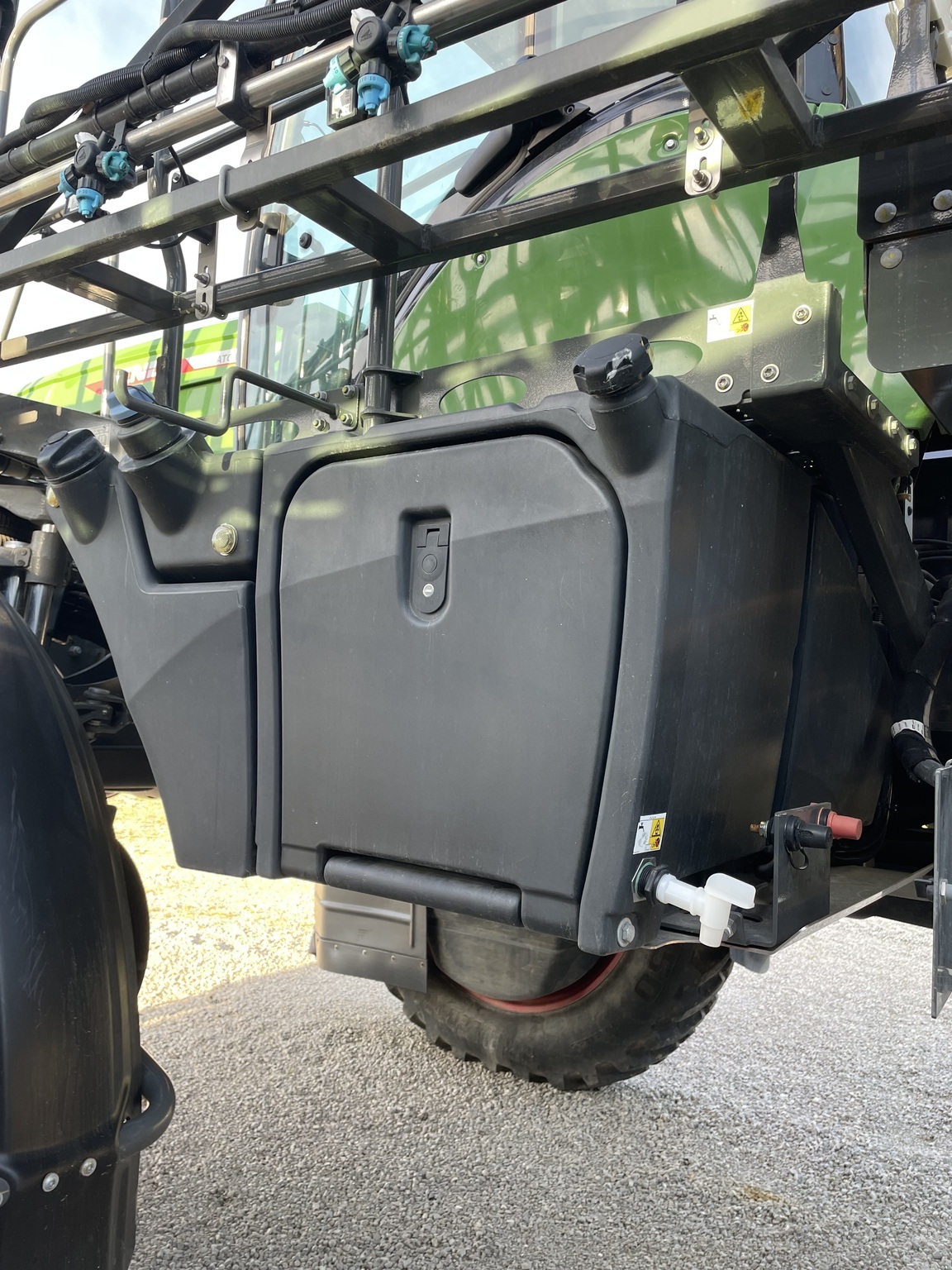 2025 Fendt RG934 Self-Propelled Sprayer