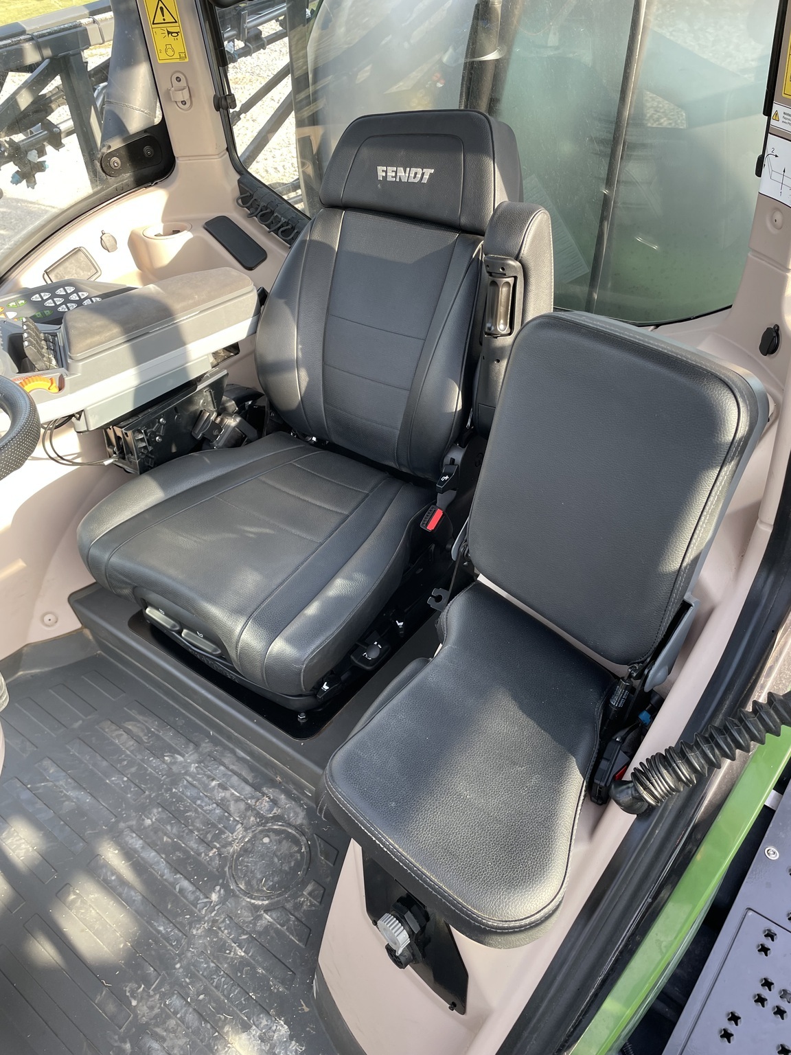 2025 Fendt RG934 Self-Propelled Sprayer