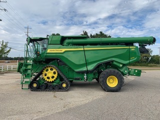 2024 John Deere X9 1000 Combine