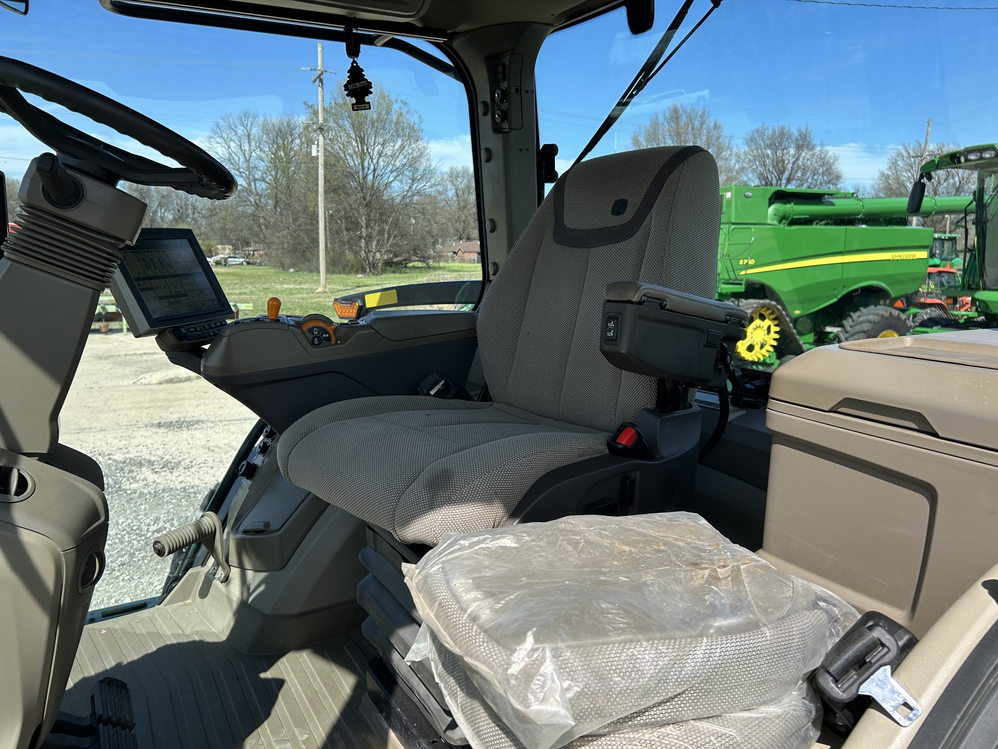 2023 John Deere 8R 280 Tractor