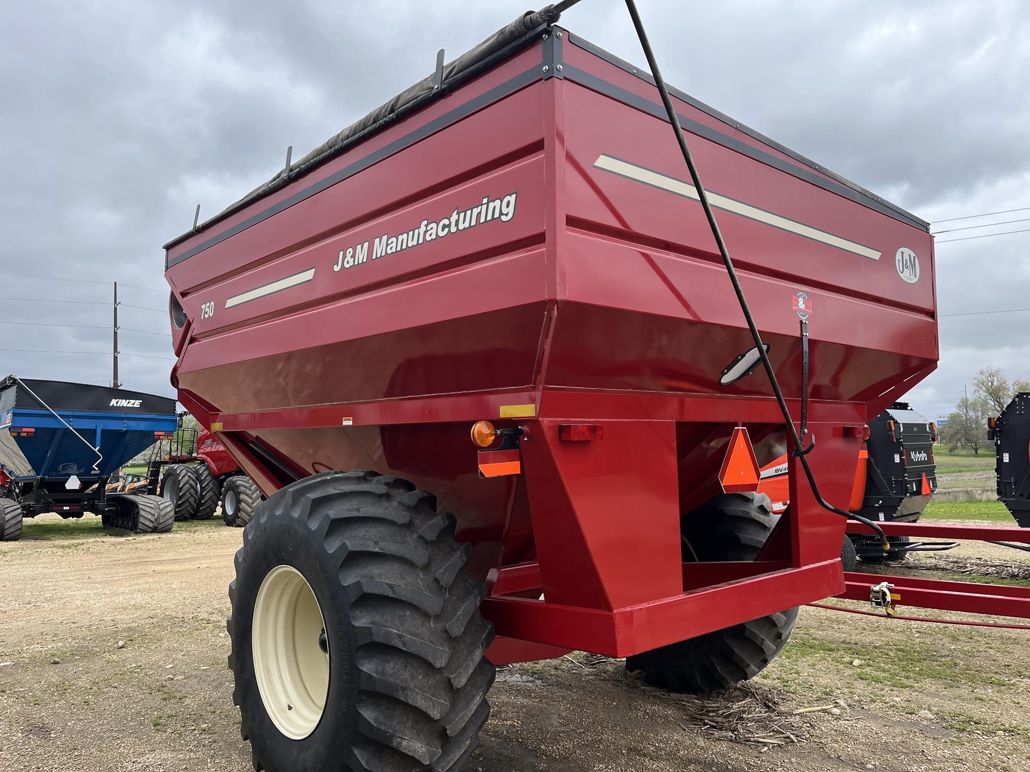  J&M 750 Grain Cart