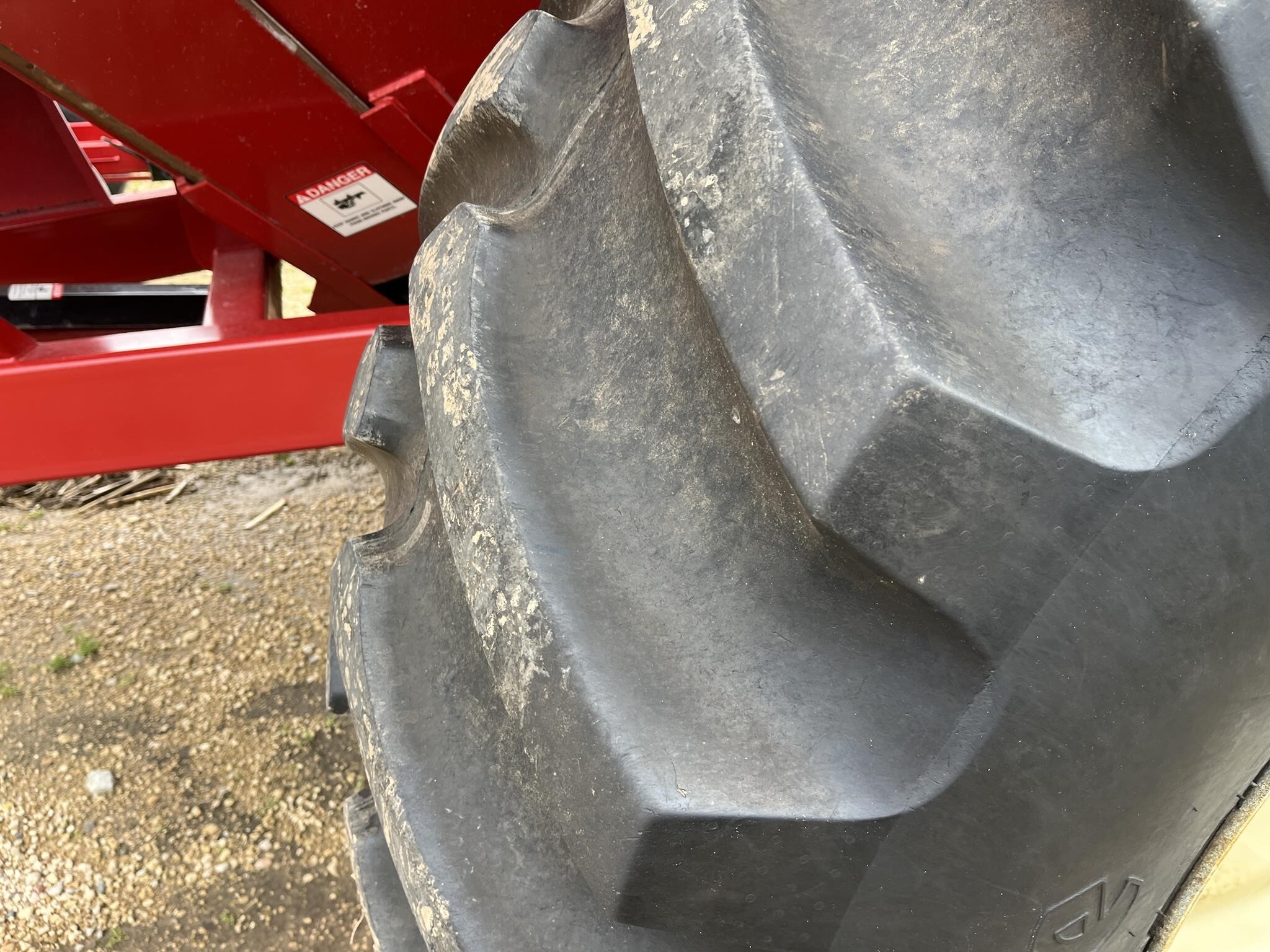  J&M 750 Grain Cart