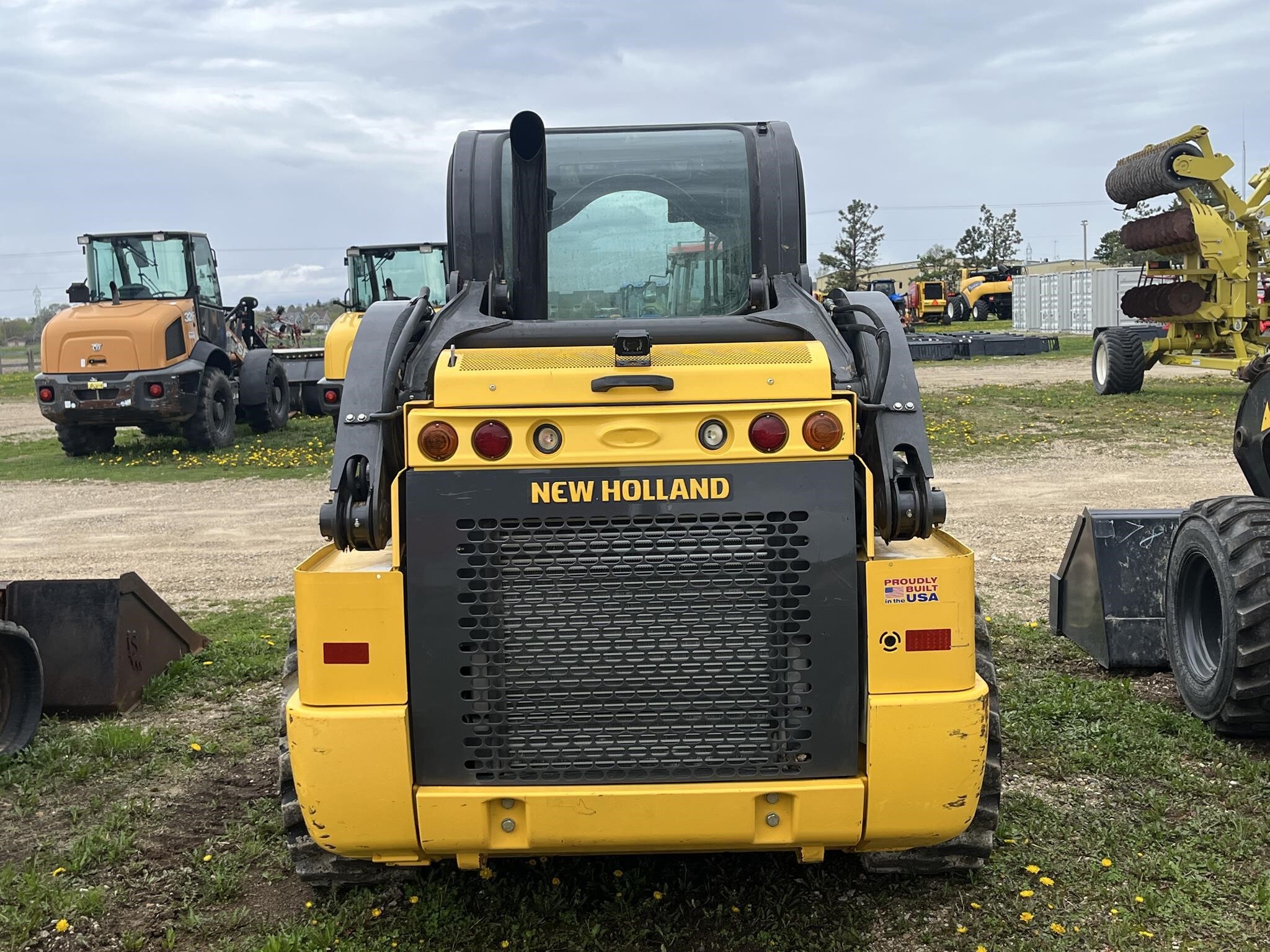 2021 New Holland L320 Skid Steer