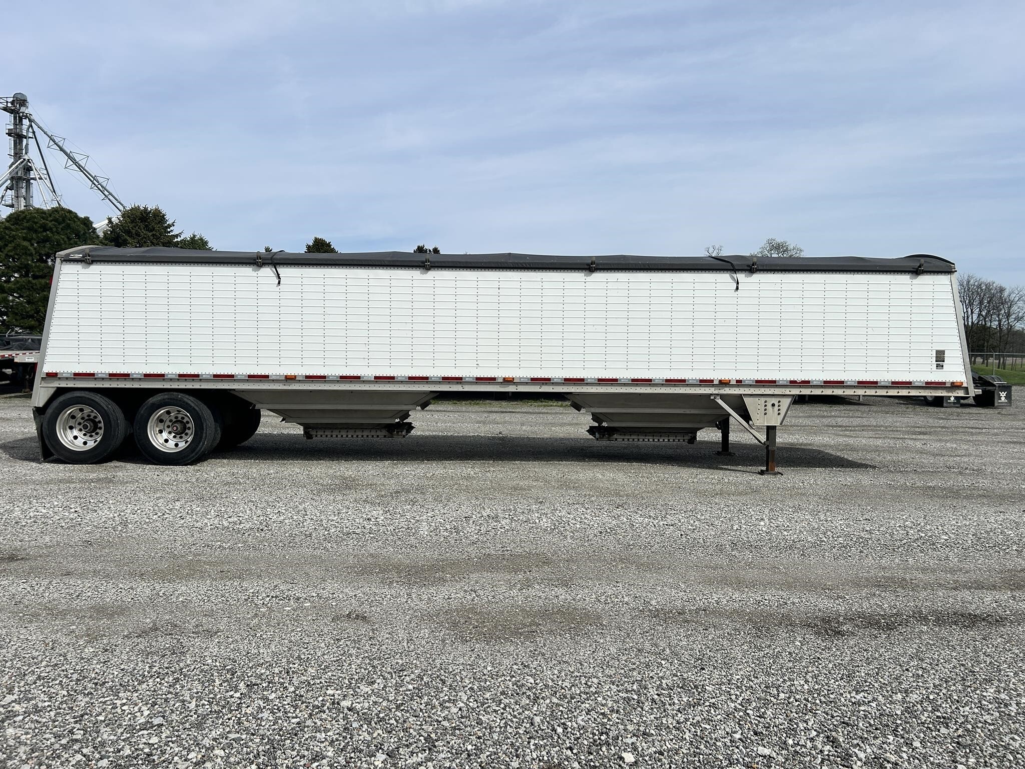 2015 Wilson DWH-501C Grain Trailer