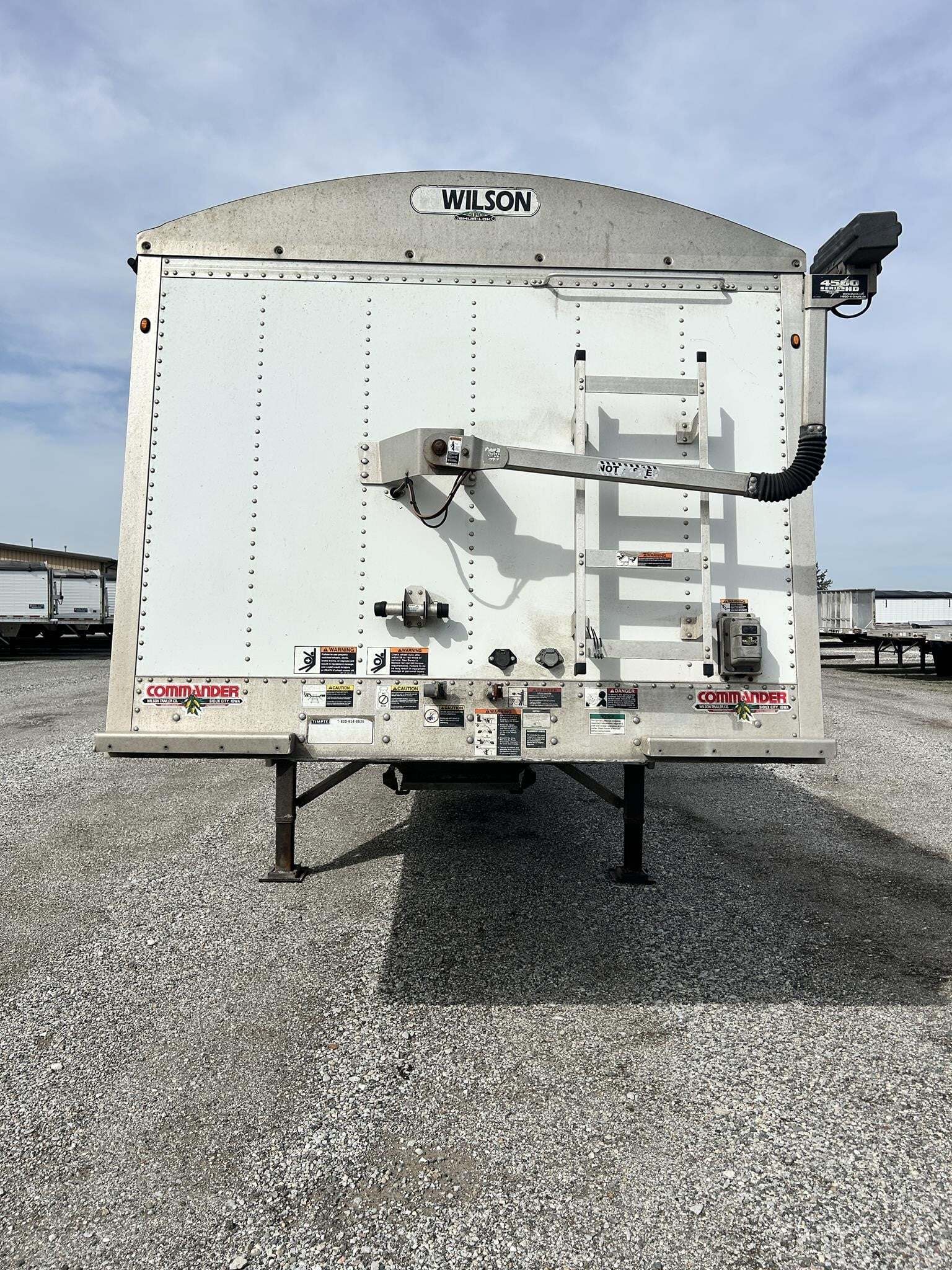 2015 Wilson DWH-501C Grain Trailer
