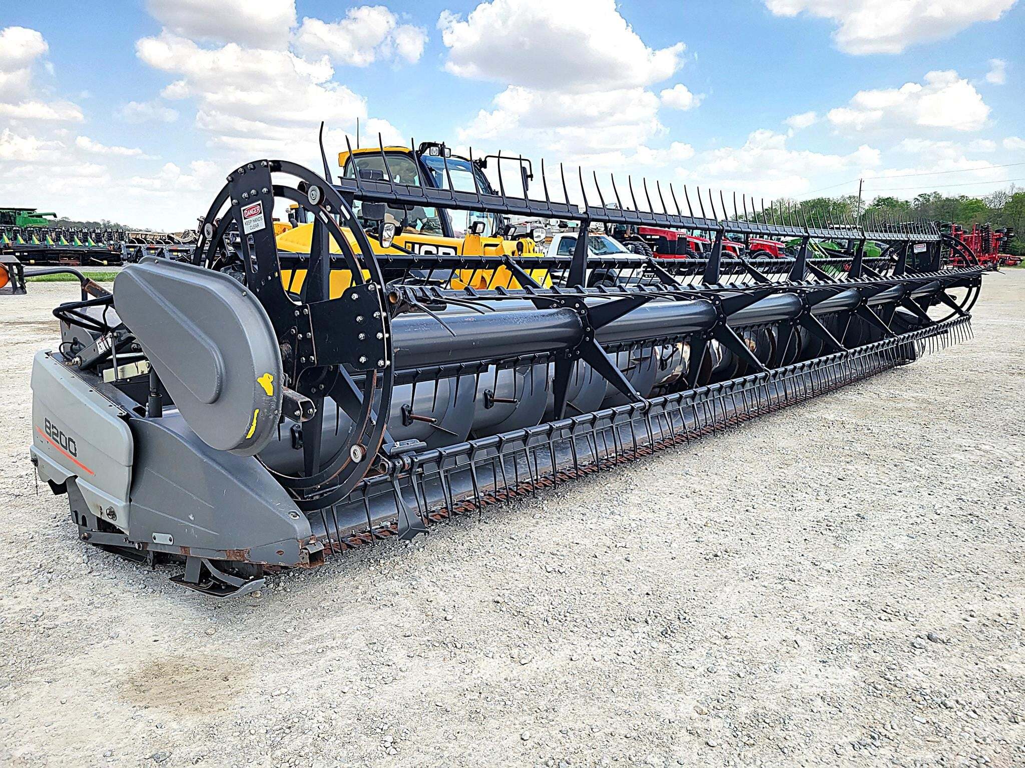 2008 Gleaner 8200 Platform