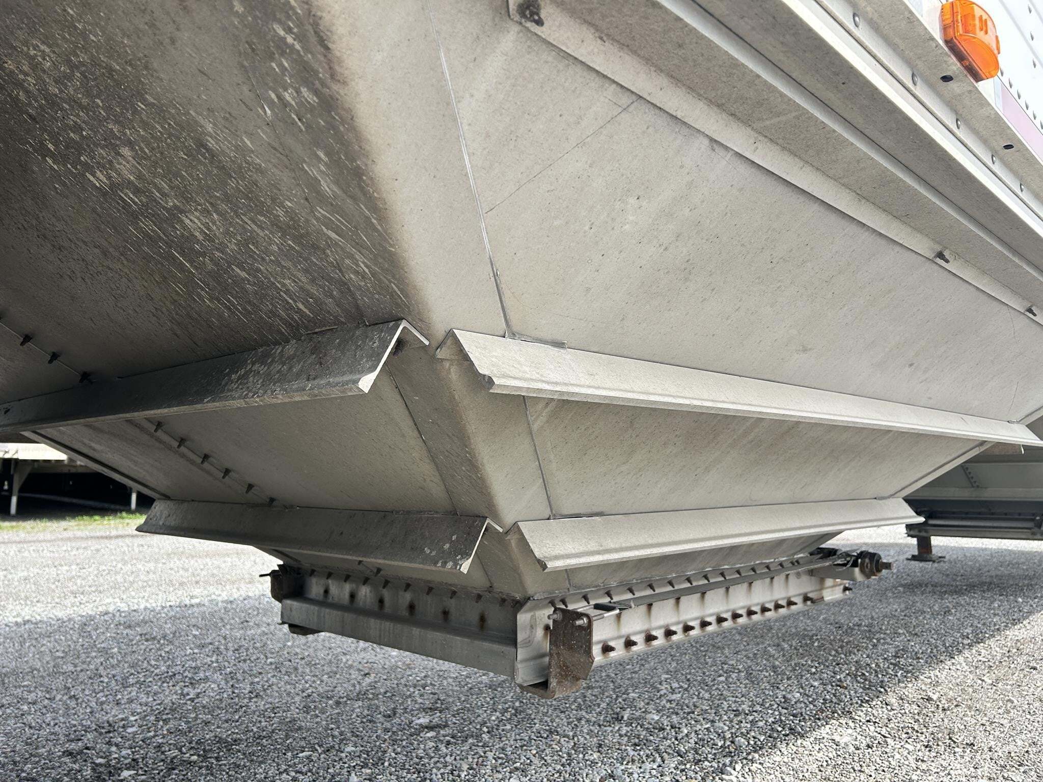 2015 Wilson DWH-501C Grain Trailer