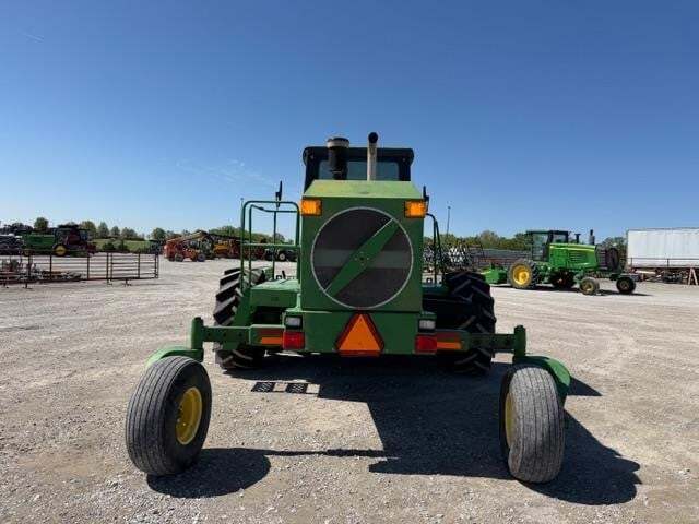  John Deere 4995 Self-Propelled Windrowers and Swather