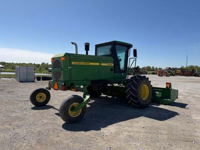  John Deere 4995 Self-Propelled Windrowers and Swather